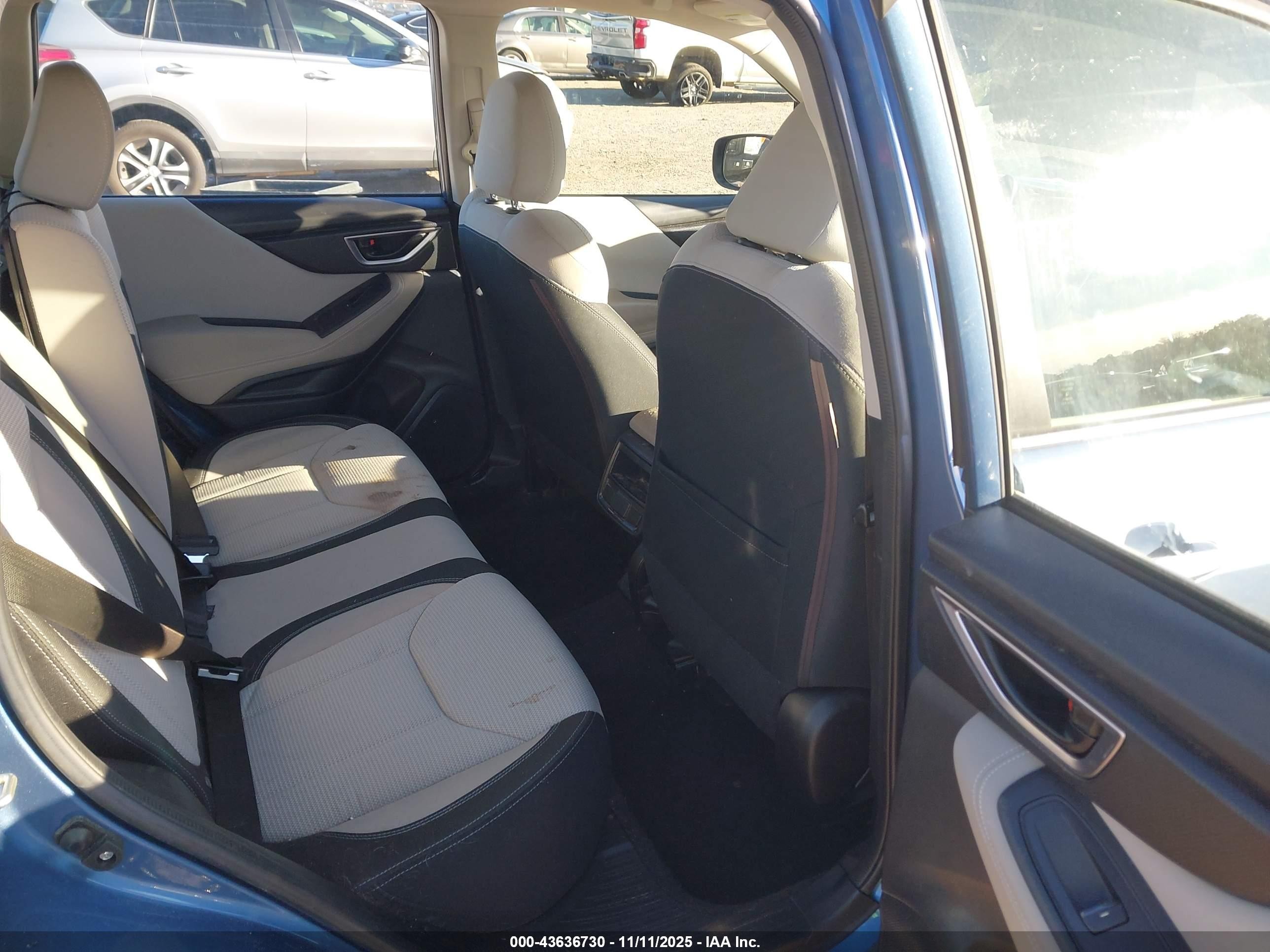 2021 Subaru Forester   Синий vin: JF2SKADC5MH484513