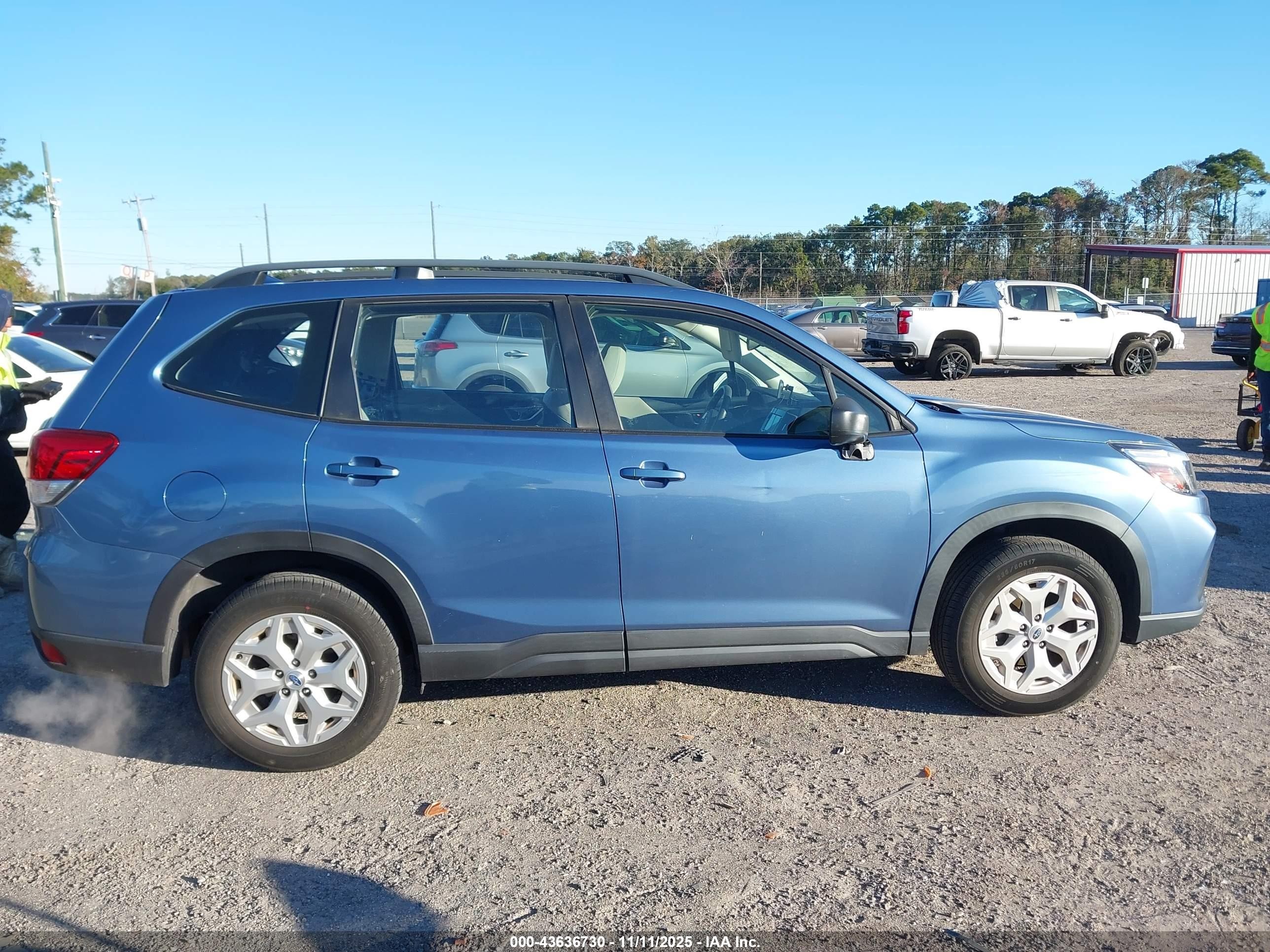 2021 Subaru Forester   Синий vin: JF2SKADC5MH484513