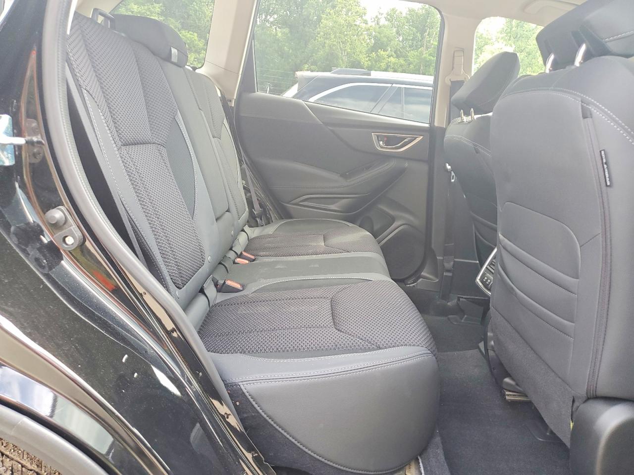 2024 Subaru Forester Premium Black vin: JF2SKADC8RH510044