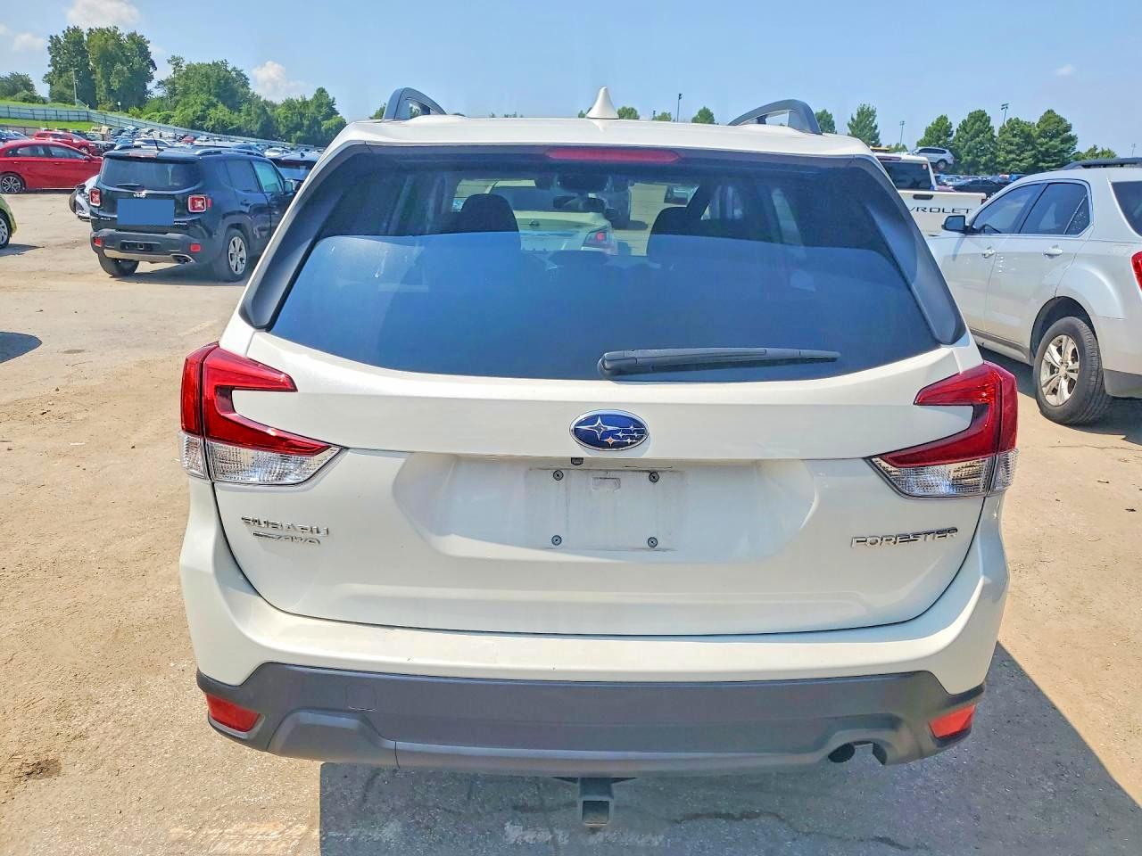 2019 Subaru Forester Premium Белый vin: JF2SKAEC0KH511483