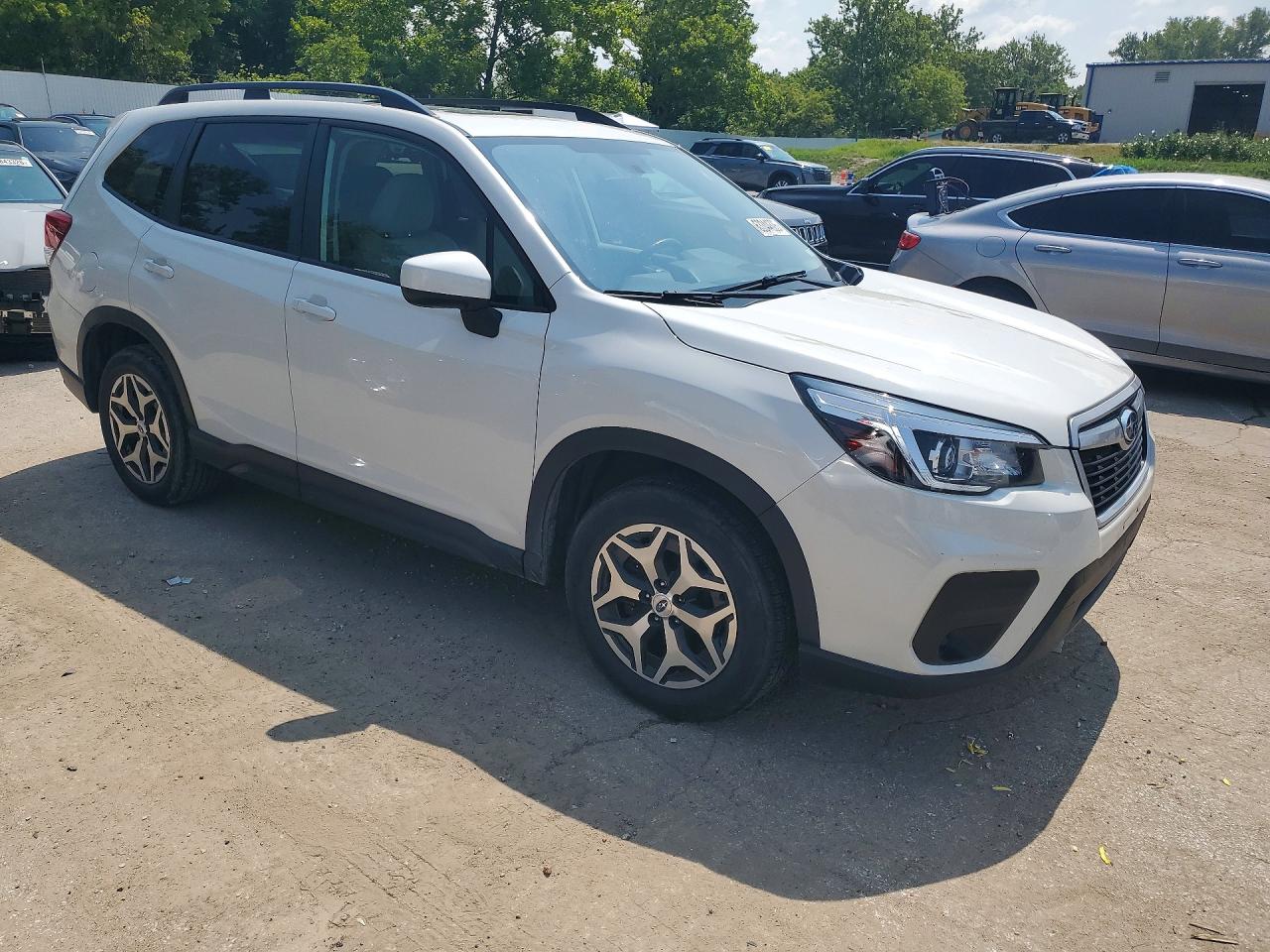 2019 Subaru Forester Premium Белый vin: JF2SKAEC0KH511483