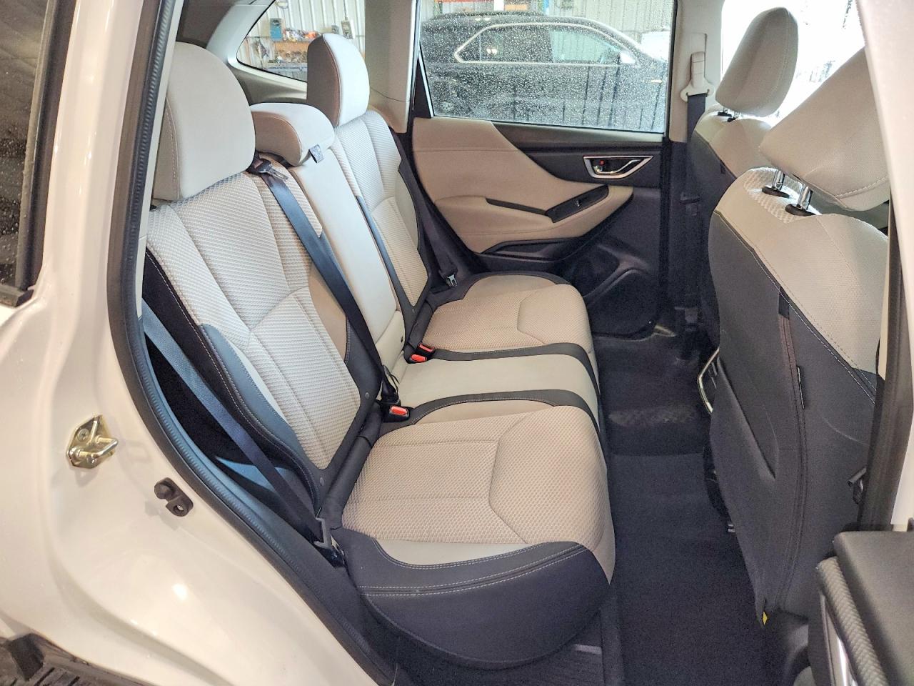 2019 Subaru Forester Premium White vin: JF2SKAEC1KH539132
