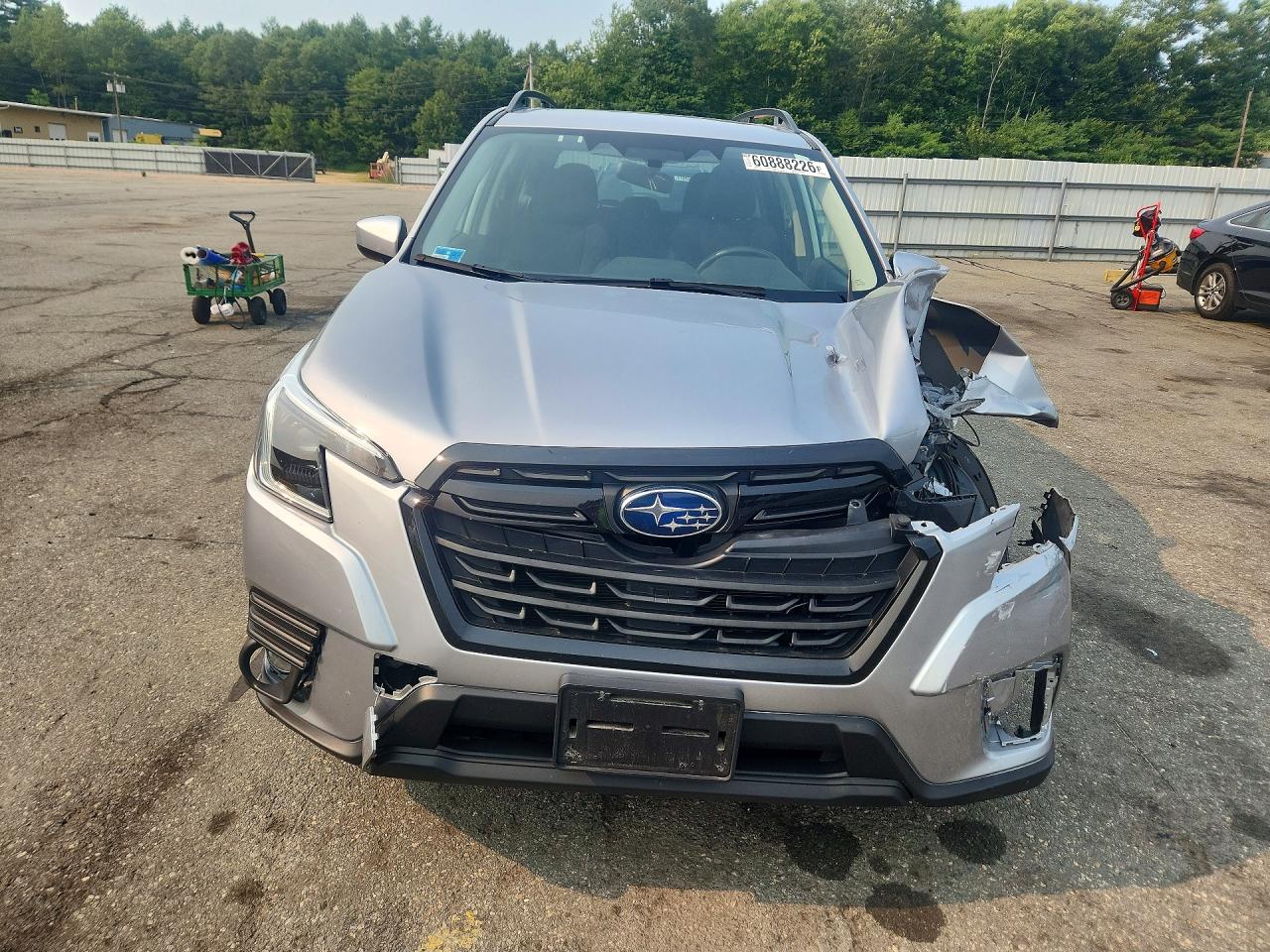 2023 Subaru Forester Premium Silver vin: JF2SKAEC4PH454762