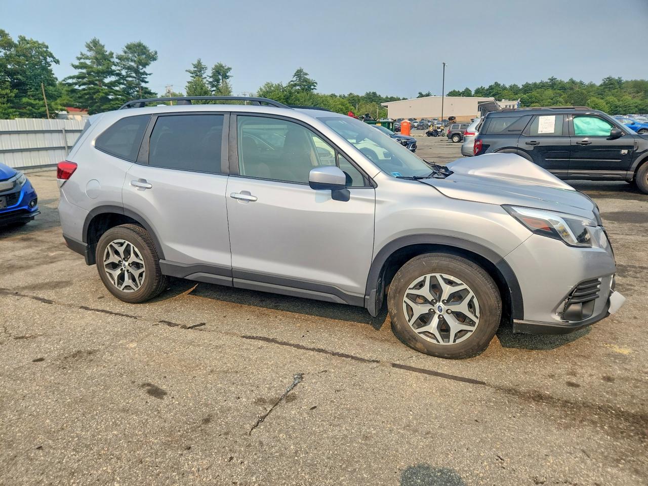 2023 Subaru Forester Premium Silver vin: JF2SKAEC4PH454762