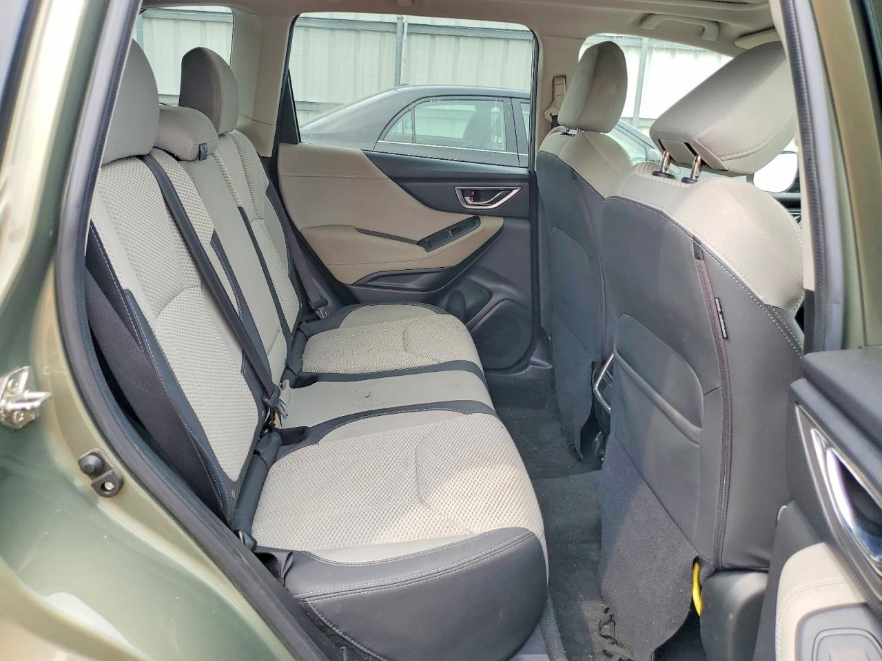 2019 Subaru Forester Premium Зеленый vin: JF2SKAEC6KH430052