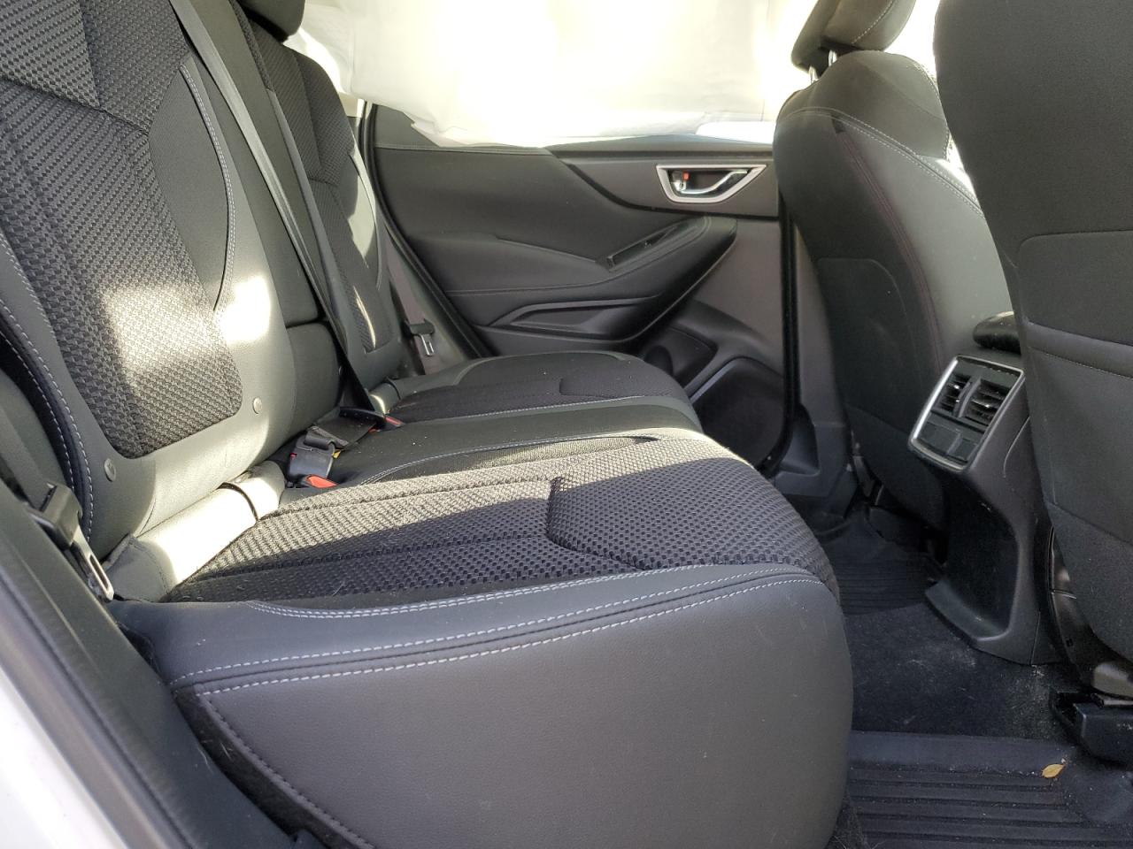 2021 Subaru Forester Premium White vin: JF2SKAFC3MH456920
