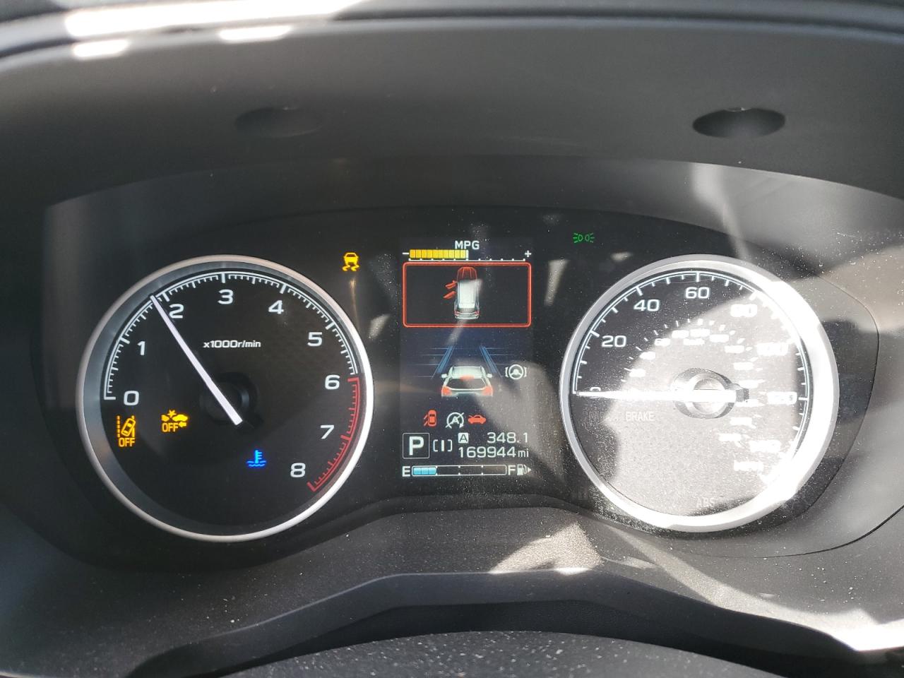 2021 Subaru Forester Premium Серебряный vin: JF2SKAFC5MH537935