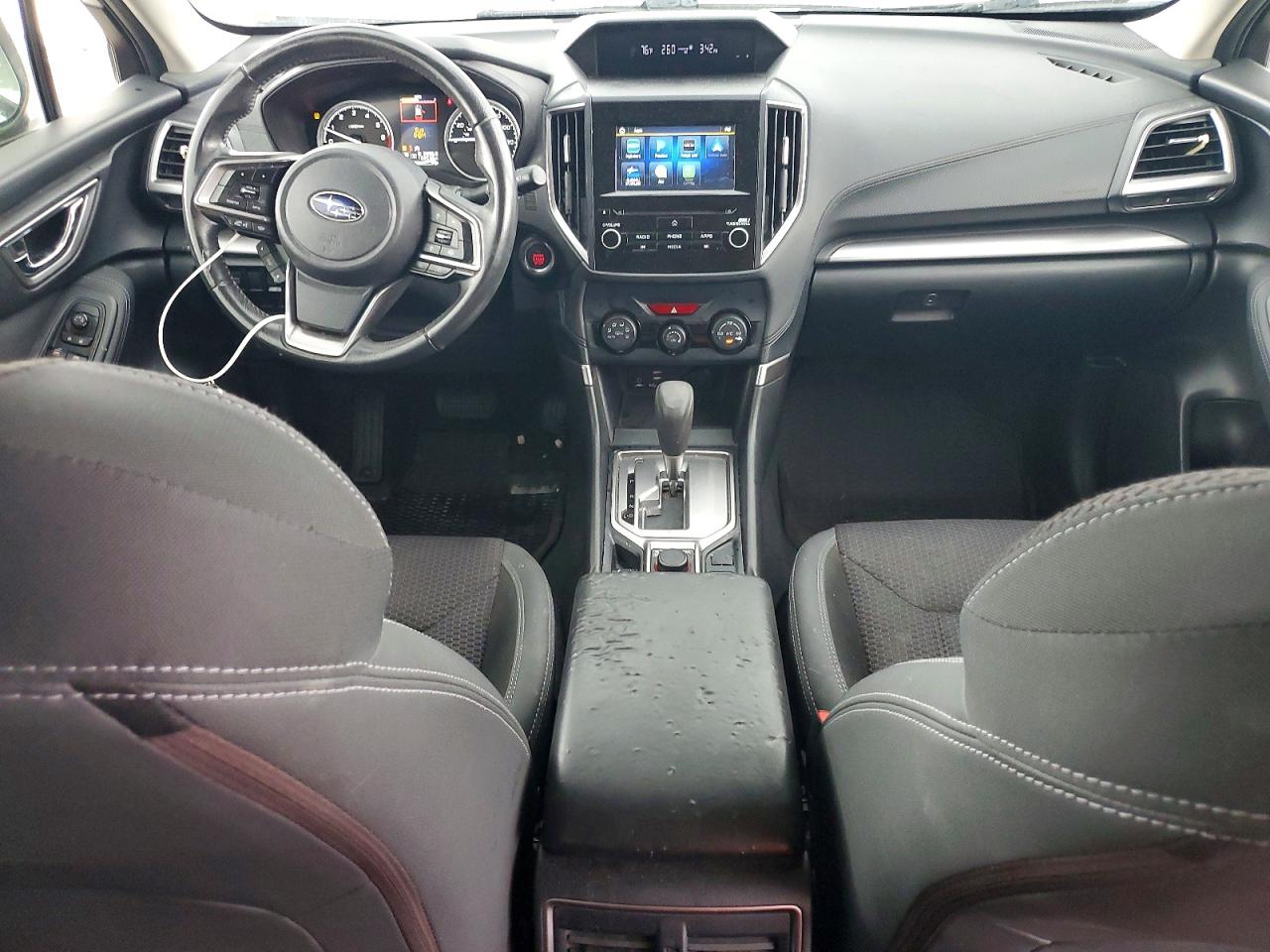 2021 Subaru Forester Premium White vin: JF2SKAFC8MH429373