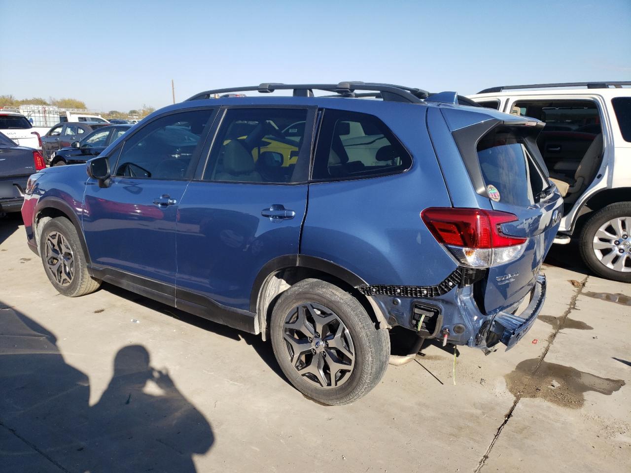 2021 Subaru Forester Premium Blue vin: JF2SKAFC8MH566183