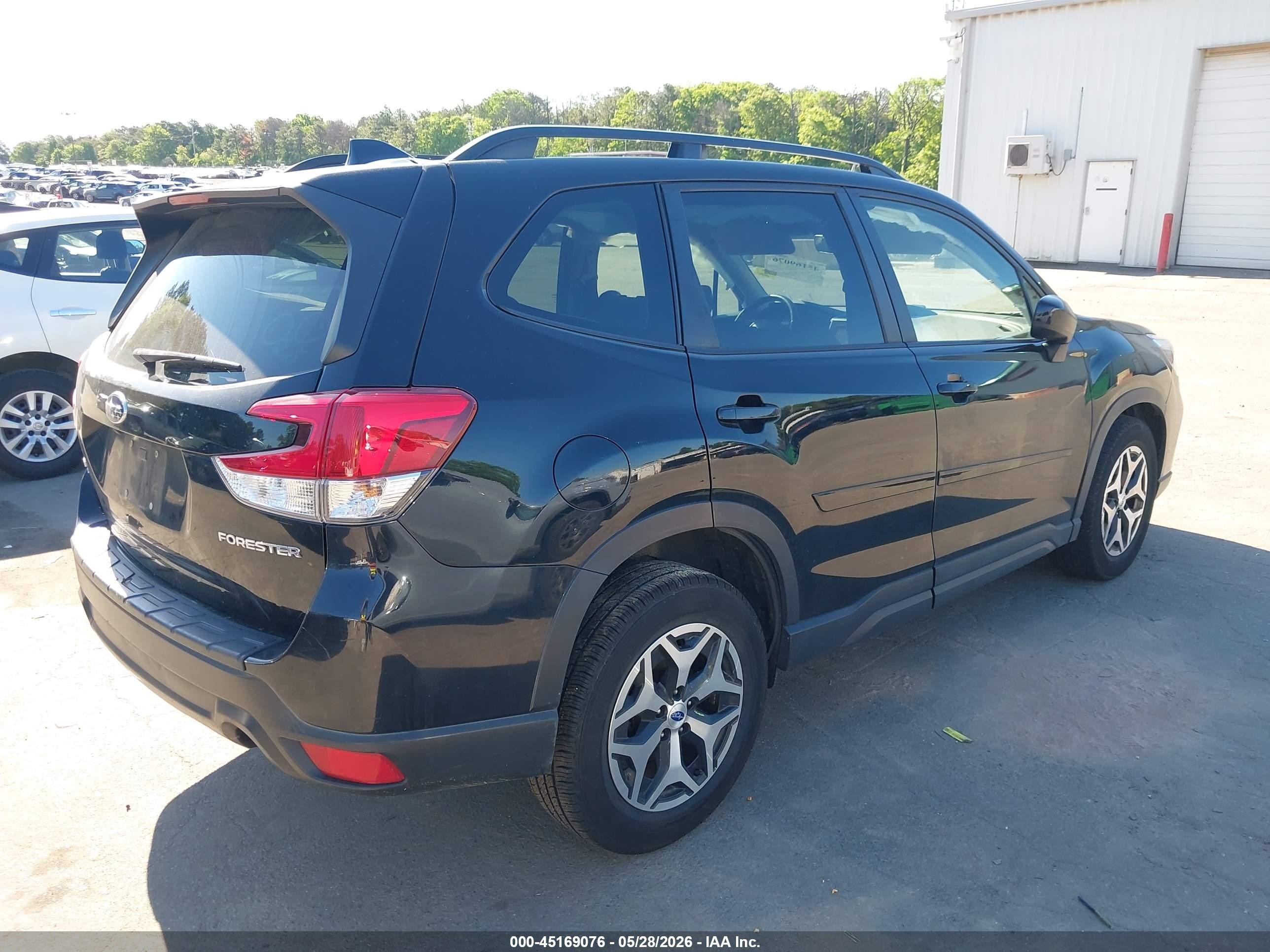 2020 Subaru Forester Premium Black vin: JF2SKAGC2LH581677