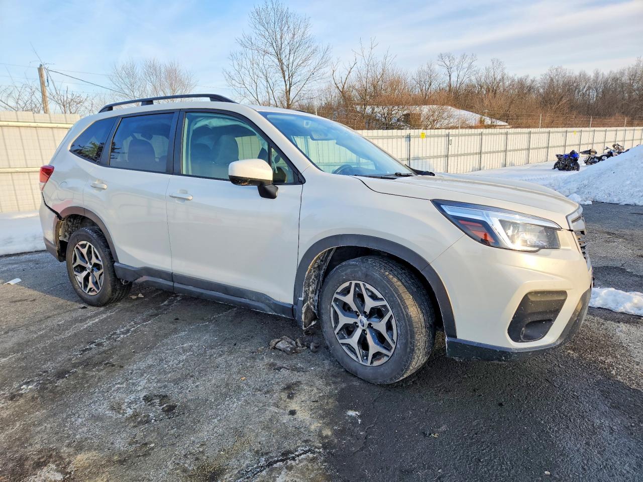 2019 Subaru Forester White vin: JF2SKAGC4KH464732