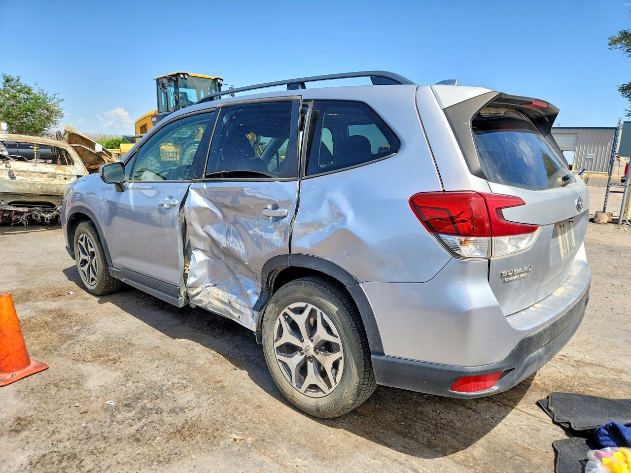 2019 Subaru Forester Premium Silver vin: JF2SKAGC5KH556707