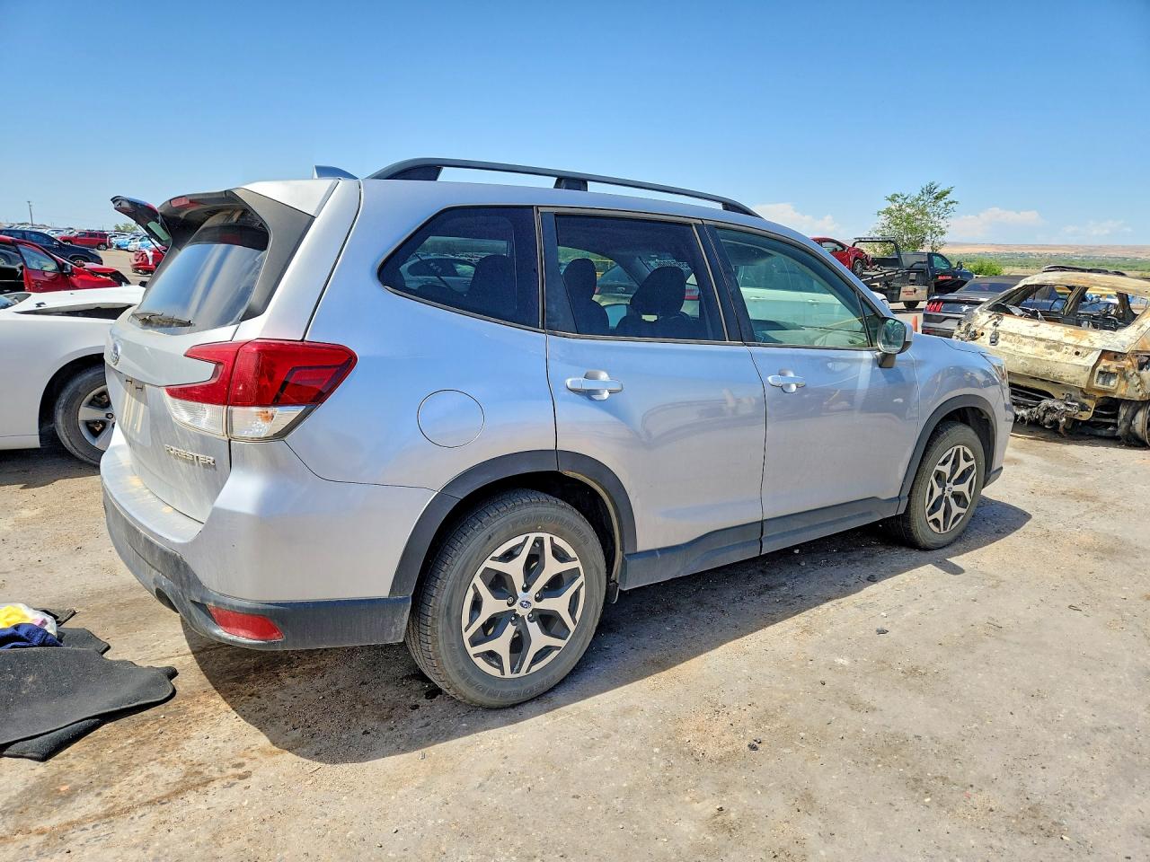 2019 Subaru Forester Premium Silver vin: JF2SKAGC5KH556707