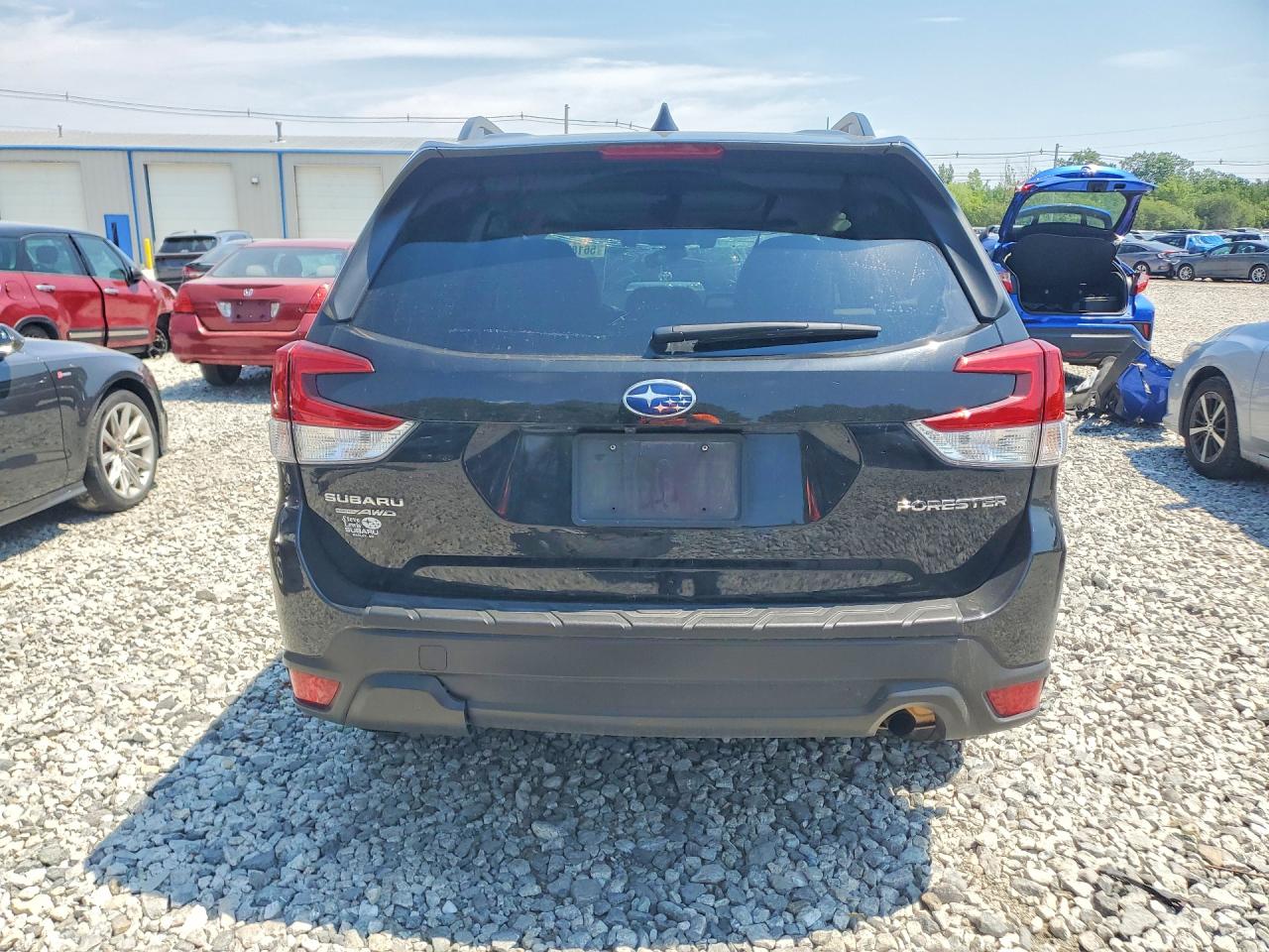 2019 Subaru Forester Premium Black vin: JF2SKAGC6KH551600
