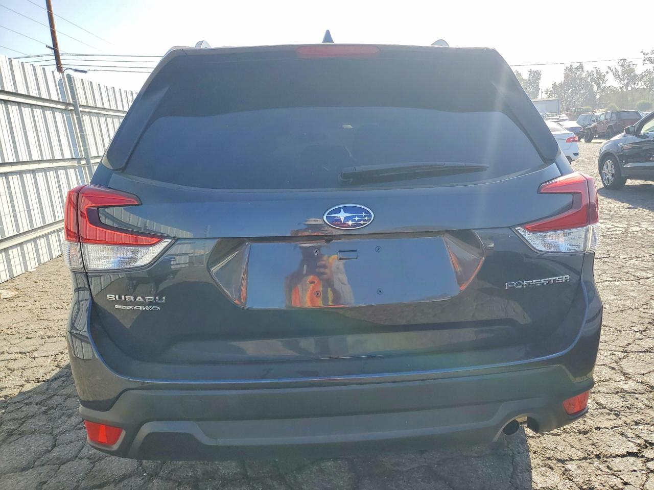 2019 Subaru Forester Premium Gray vin: JF2SKAGC7KH422801