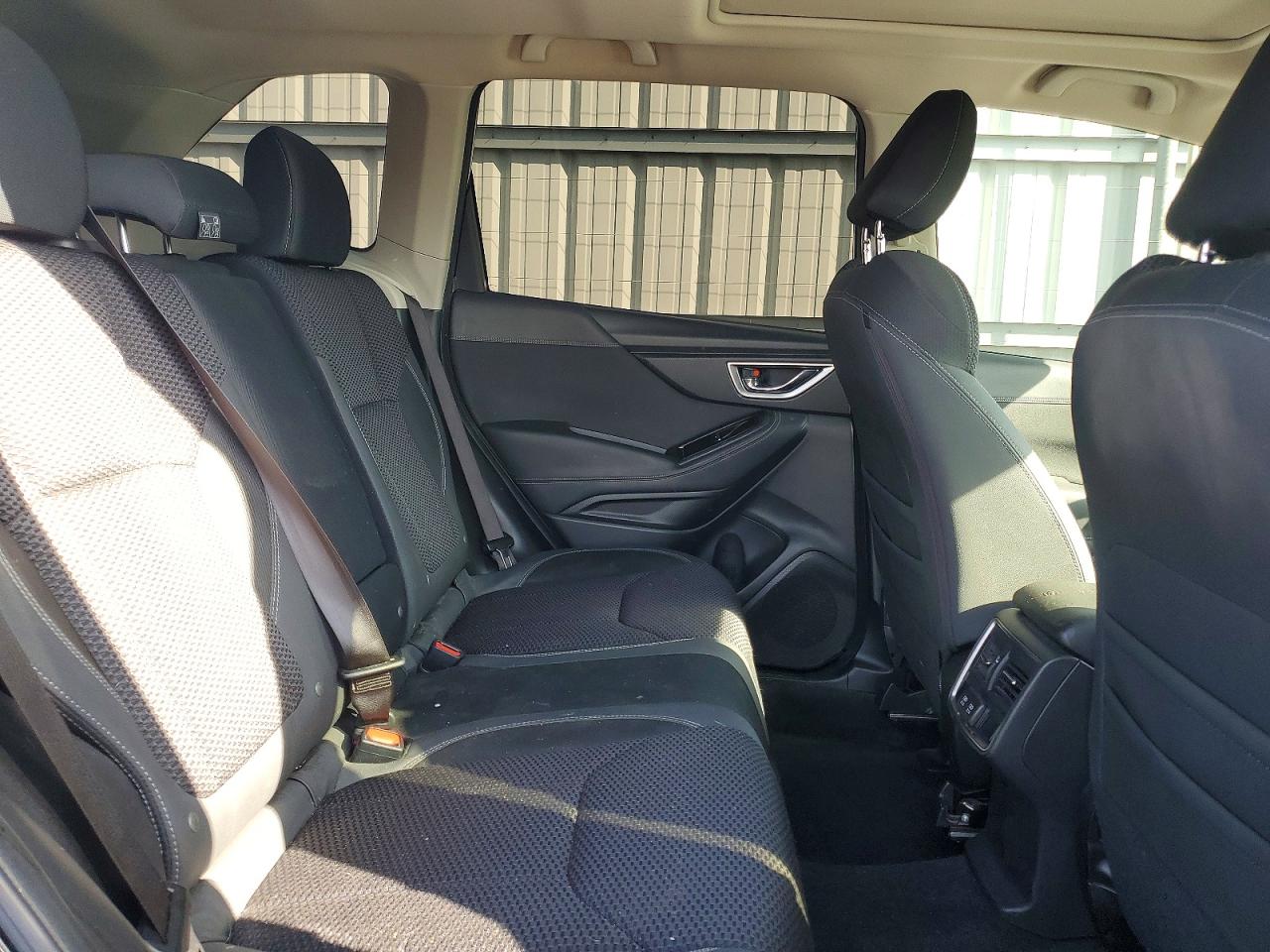 2019 Subaru Forester Premium Gray vin: JF2SKAGC7KH422801