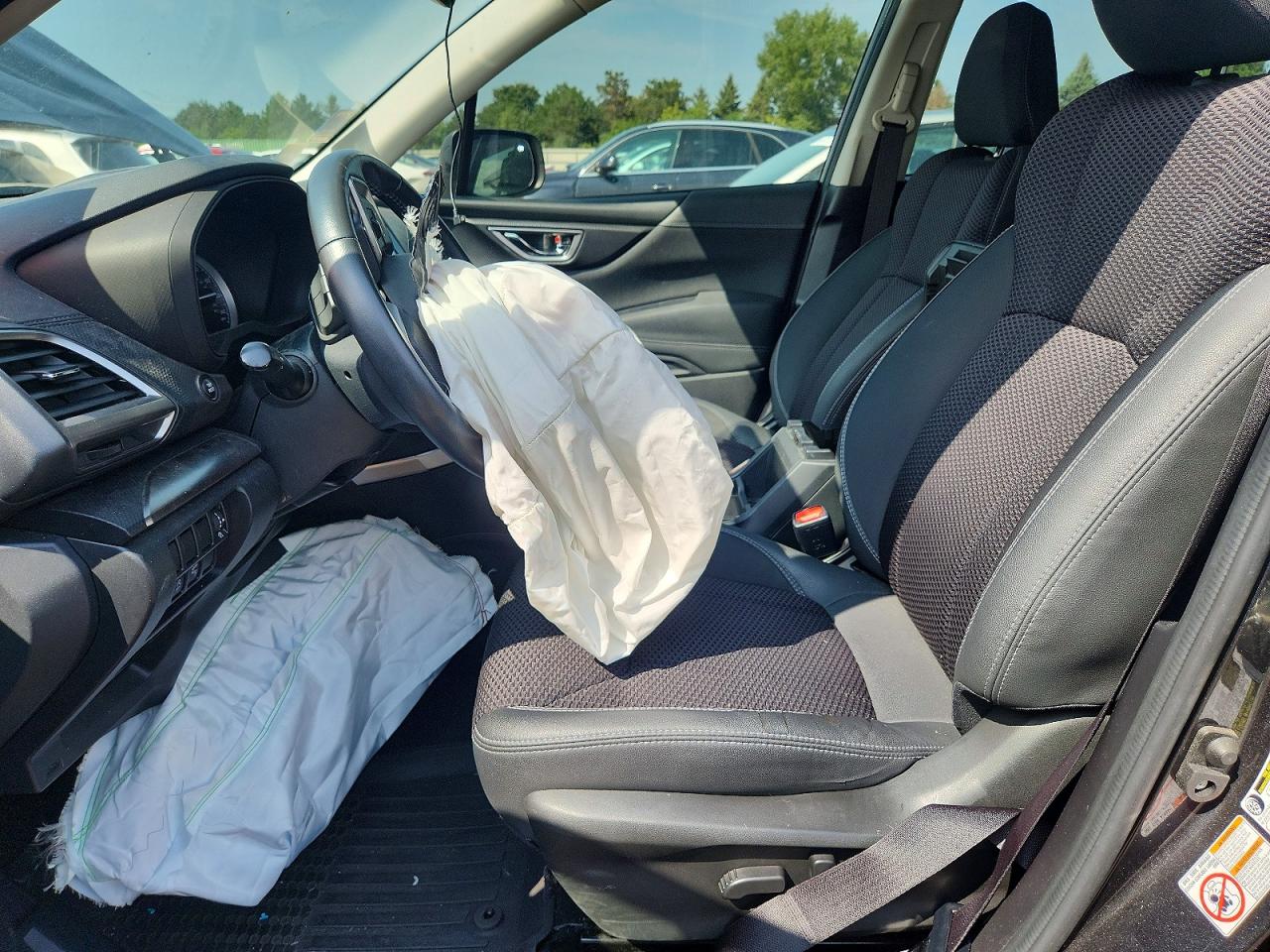 2019 Subaru Forester Premium Угольный vin: JF2SKAGC7KH450162