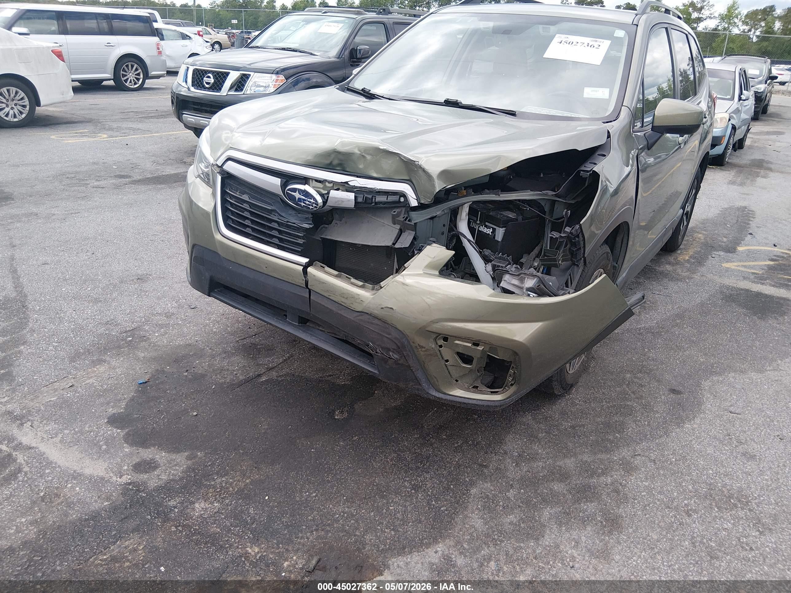 2019 Subaru Forester Premium Зеленый vin: JF2SKAGC8KH508974