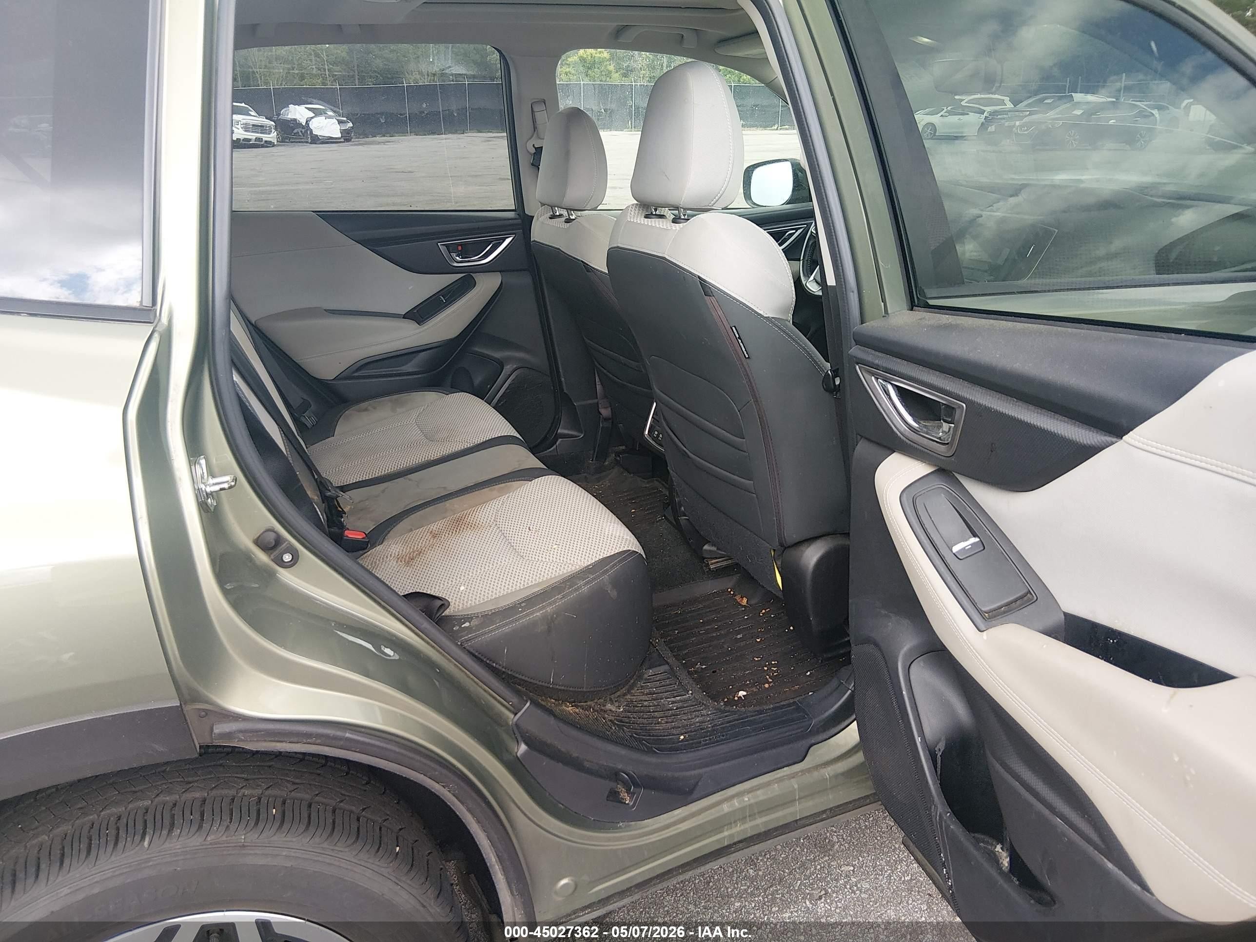2019 Subaru Forester Premium Зеленый vin: JF2SKAGC8KH508974