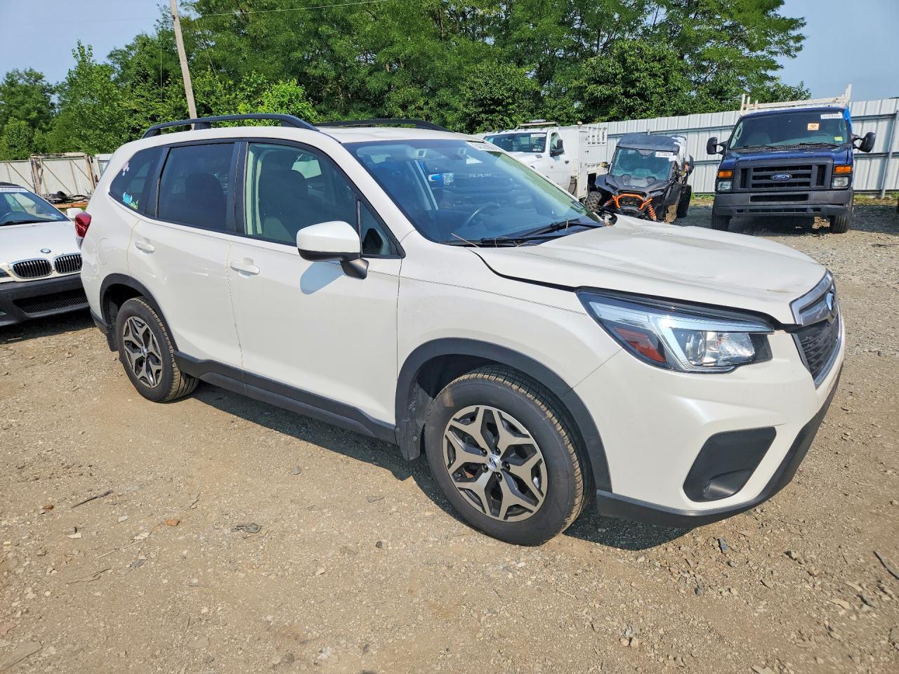 2020 Subaru Forester Premium White vin: JF2SKAGC8LH428897