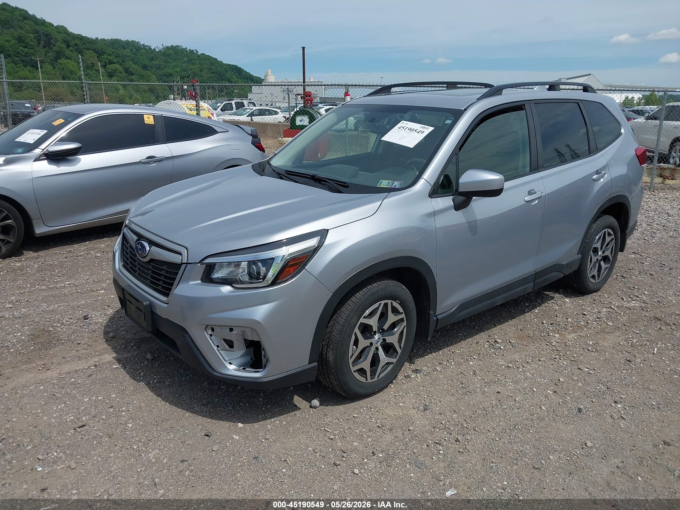 2020 Subaru Forester Premium Silver vin: JF2SKAGC8LH496469