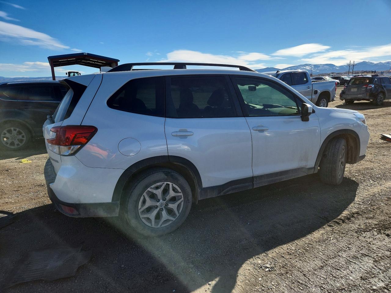 2021 Subaru Forester Premium White vin: JF2SKAJC2MH453871