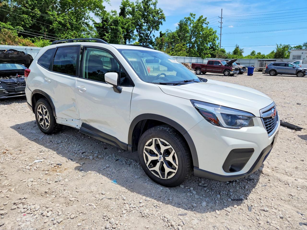 2021 Subaru Forester Premium White vin: JF2SKAJC2MH488958