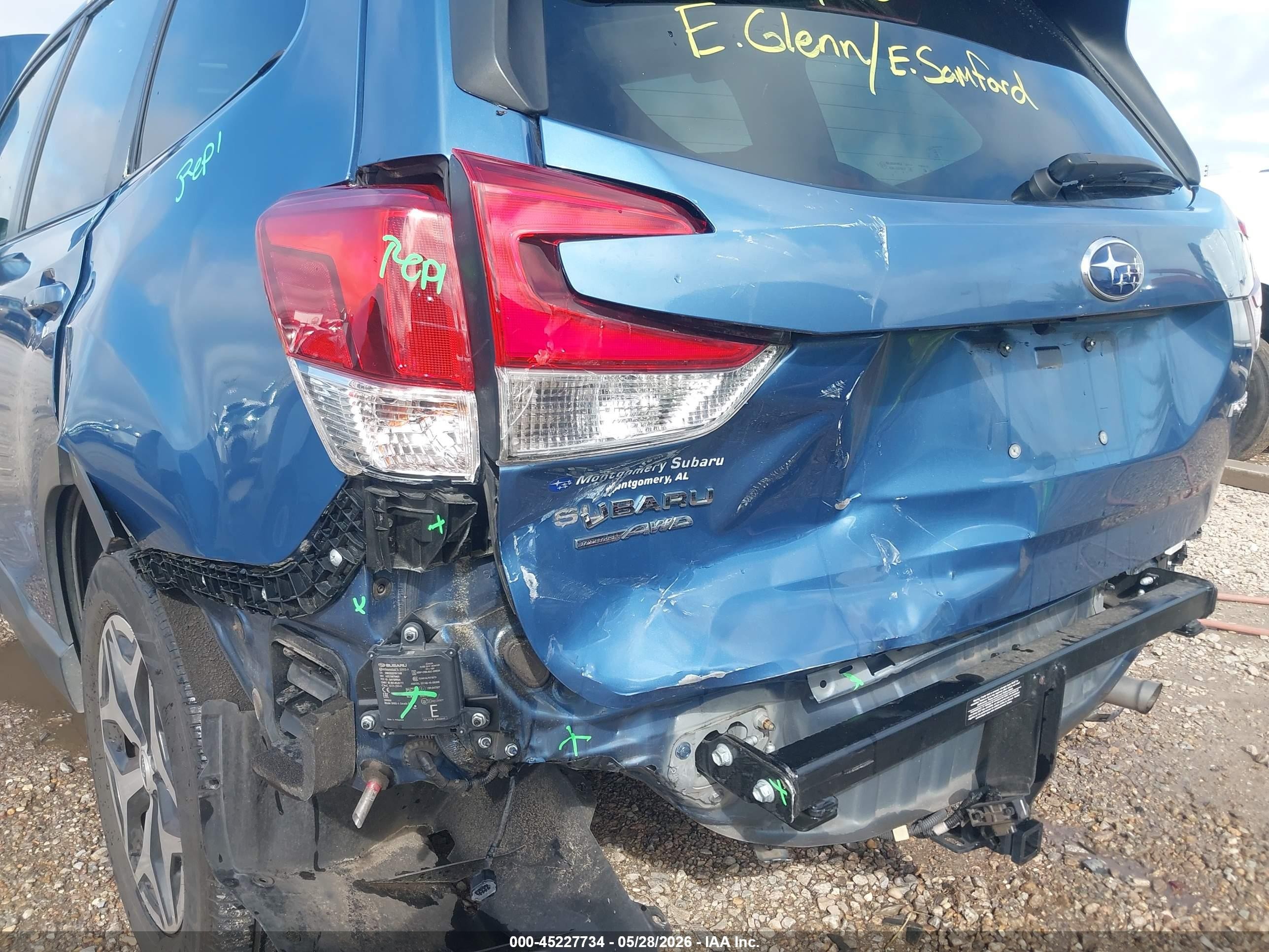 2020 Subaru Forester Premium Синий vin: JF2SKAJC3LH537230