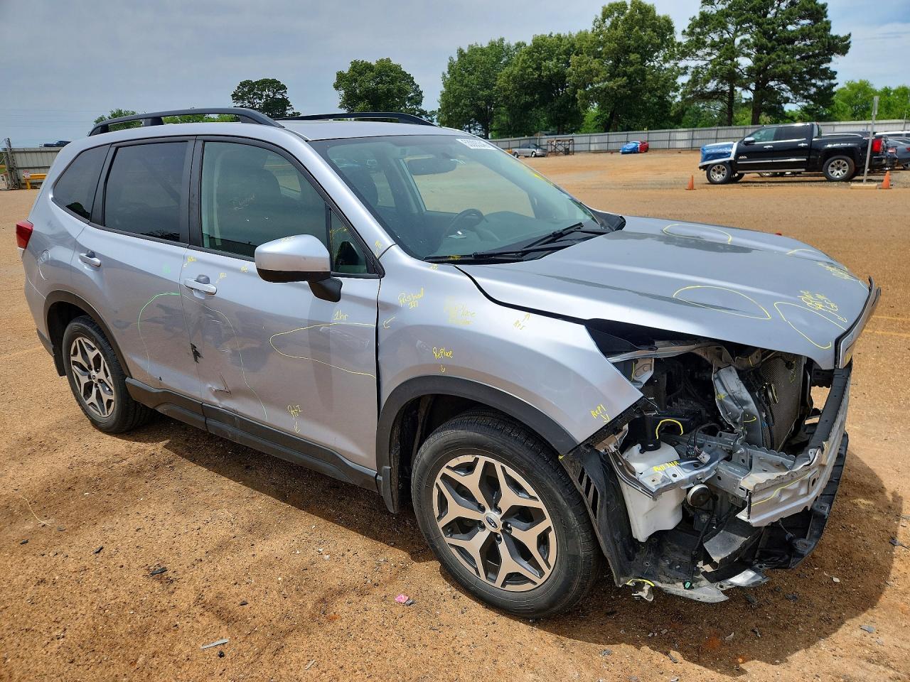 2021 Subaru Forester Premium Silver vin: JF2SKAJC6MH494892