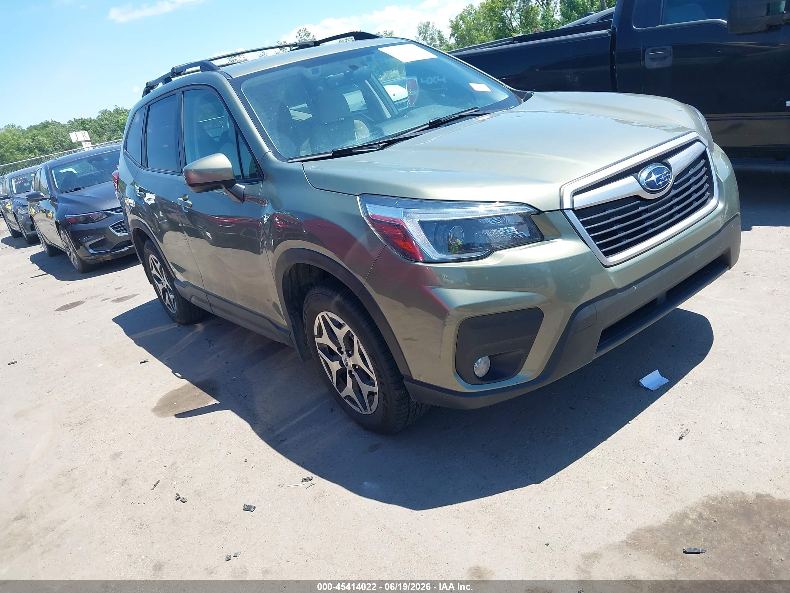 2021 Subaru Forester Premium Green vin: JF2SKAJC7MH593138