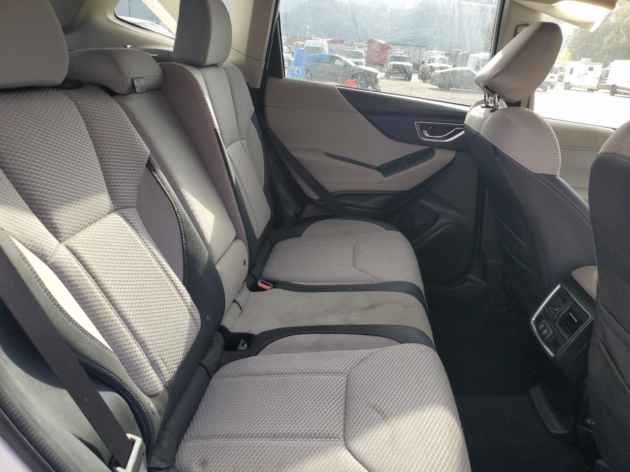 2021 Subaru Forester Premium Белый vin: JF2SKAJC8MH473414