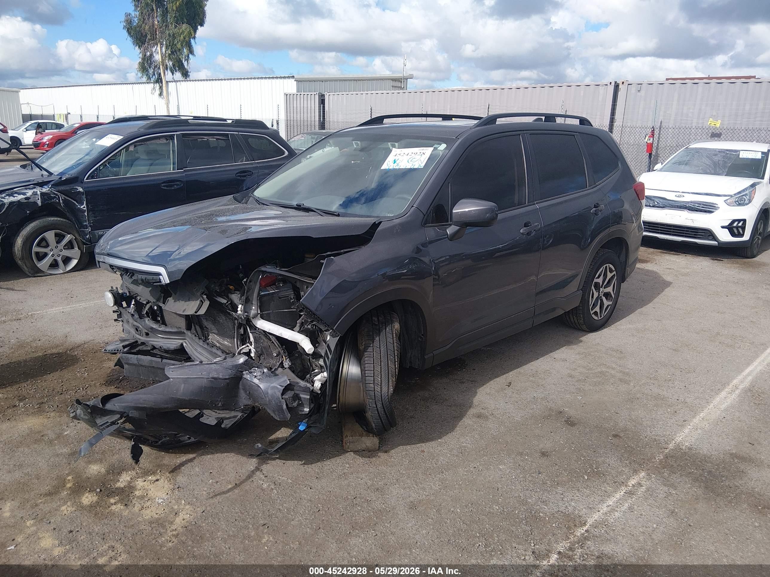 2021 Subaru Forester Premium Gray vin: JF2SKAJC8MH481318