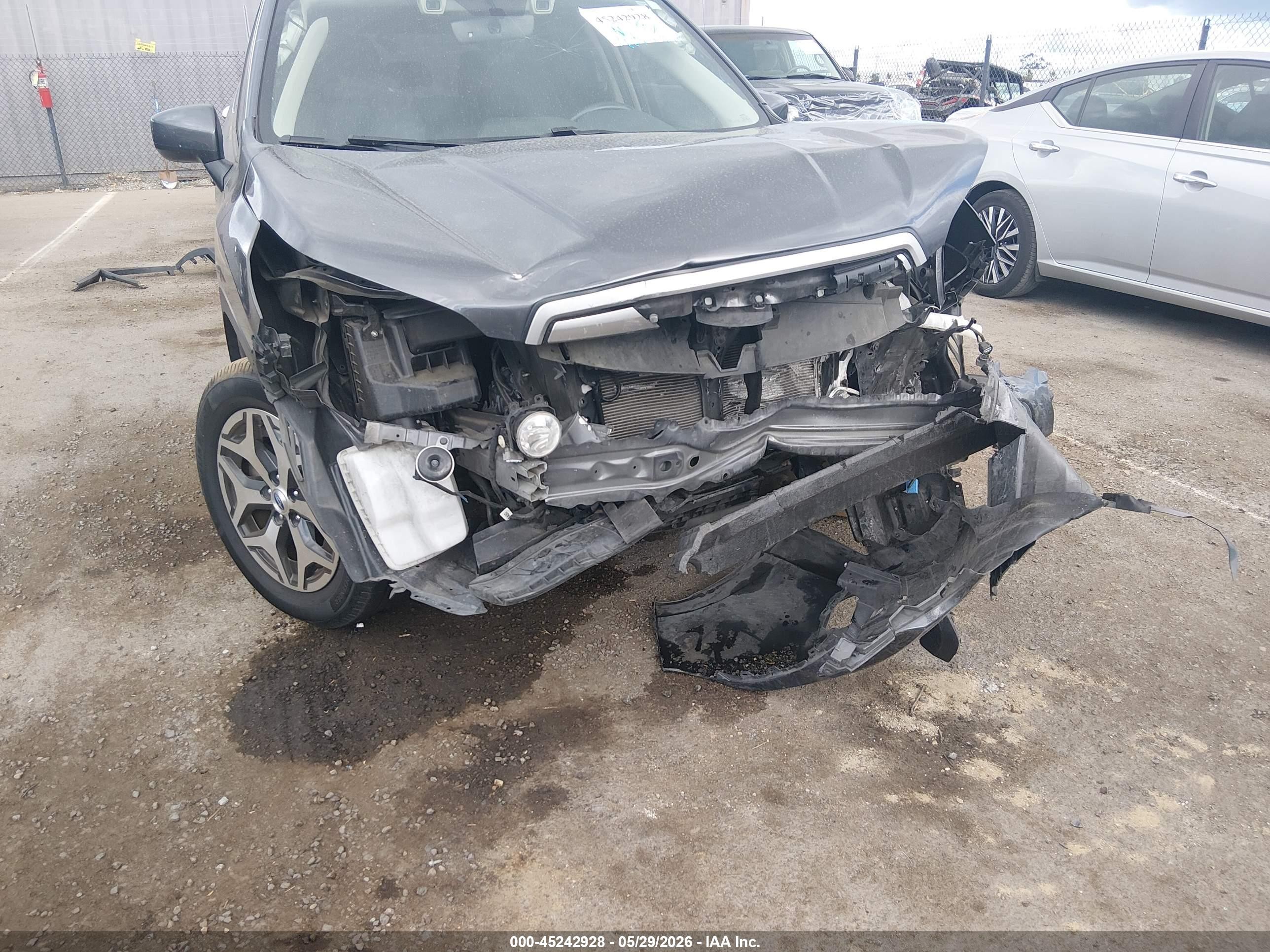 2021 Subaru Forester Premium Gray vin: JF2SKAJC8MH481318