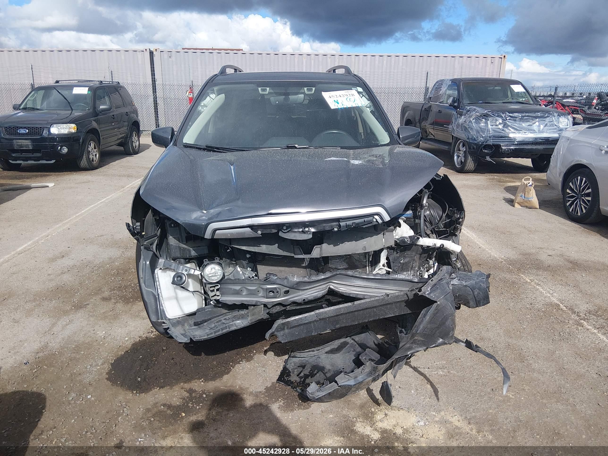 2021 Subaru Forester Premium Gray vin: JF2SKAJC8MH481318