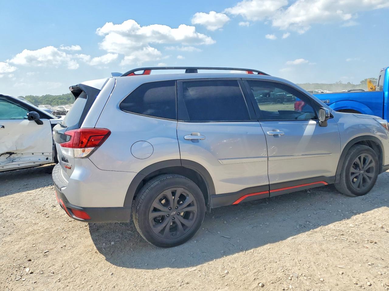 2019 Subaru Forester Sport Серый vin: JF2SKAKCXKH553972