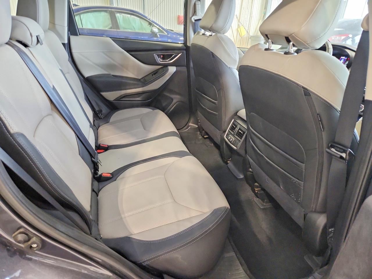 2024 Subaru Forester Limited Charcoal vin: JF2SKALC2RH515550