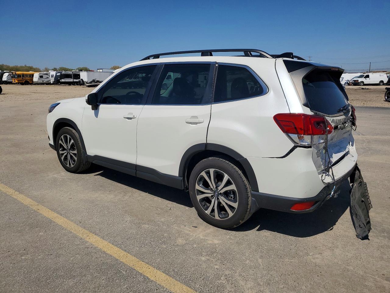 2024 Subaru Forester White vin: JF2SKALC7RH429974