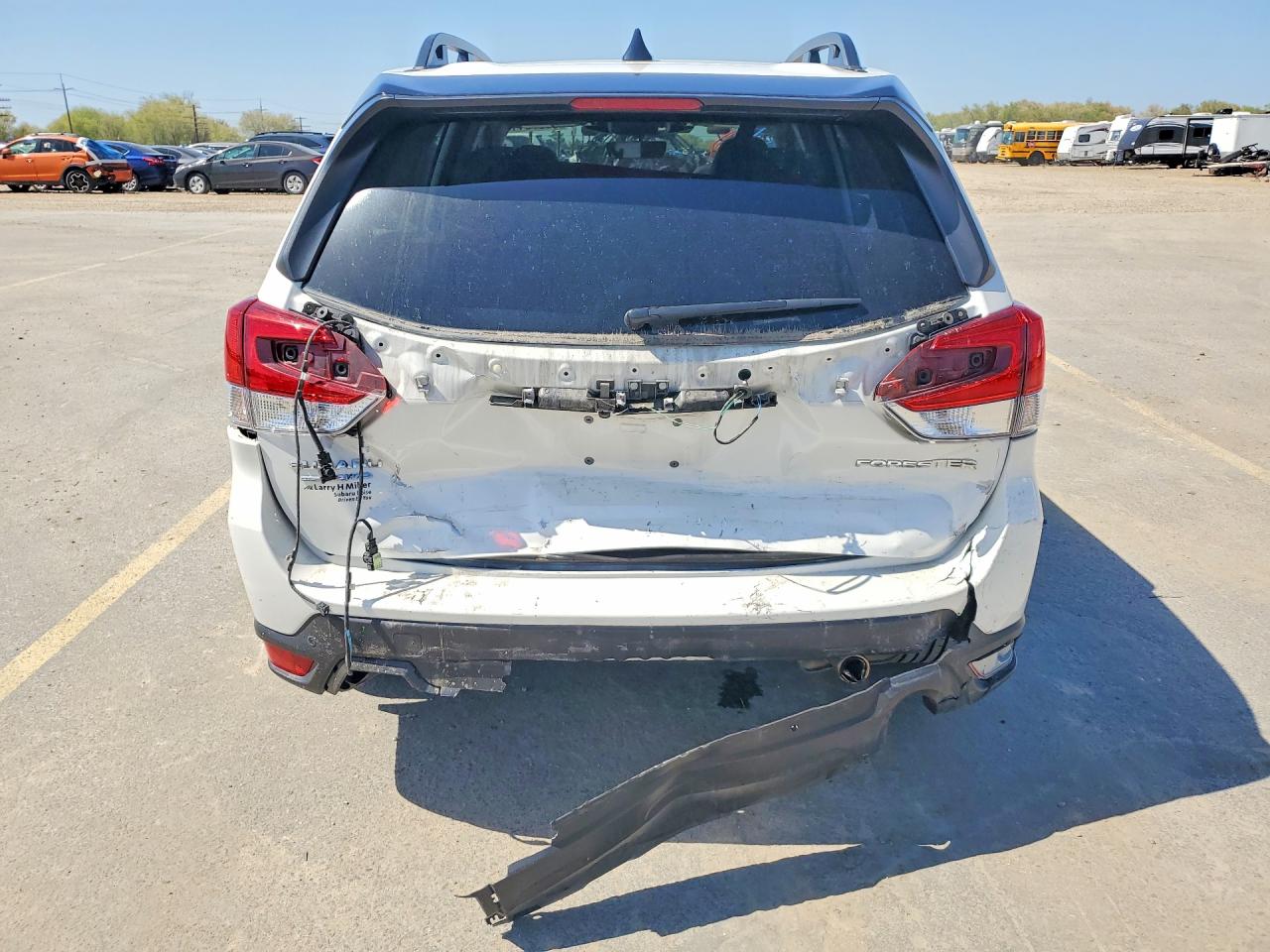 2024 Subaru Forester White vin: JF2SKALC7RH429974