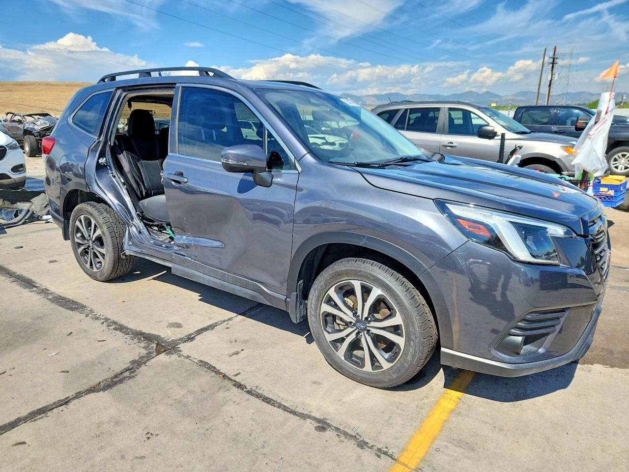 2024 Subaru Forester Limited Угольный vin: JF2SKALC8RH429045
