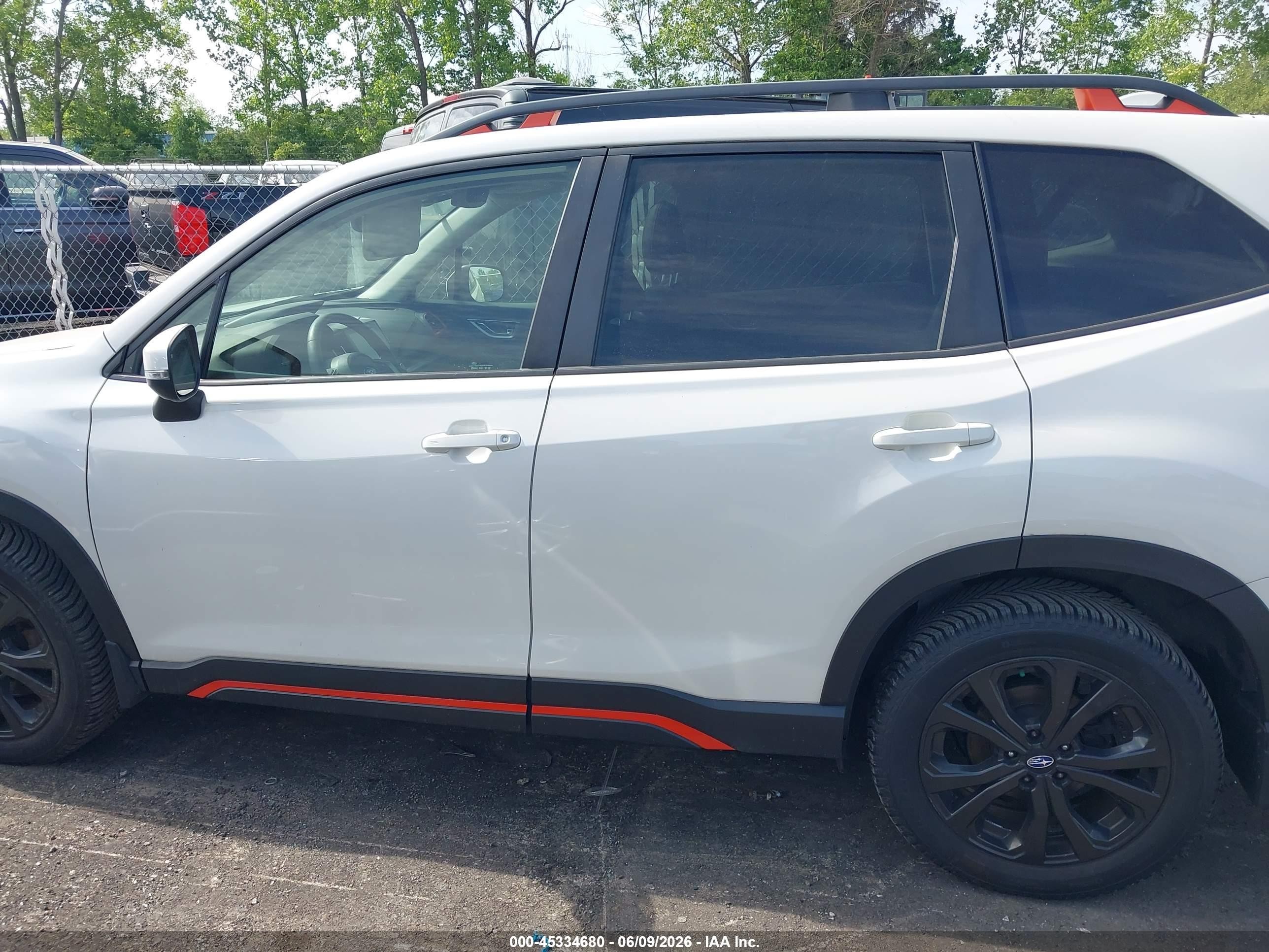 2020 Subaru Forester Sport White vin: JF2SKAMC1LH432682