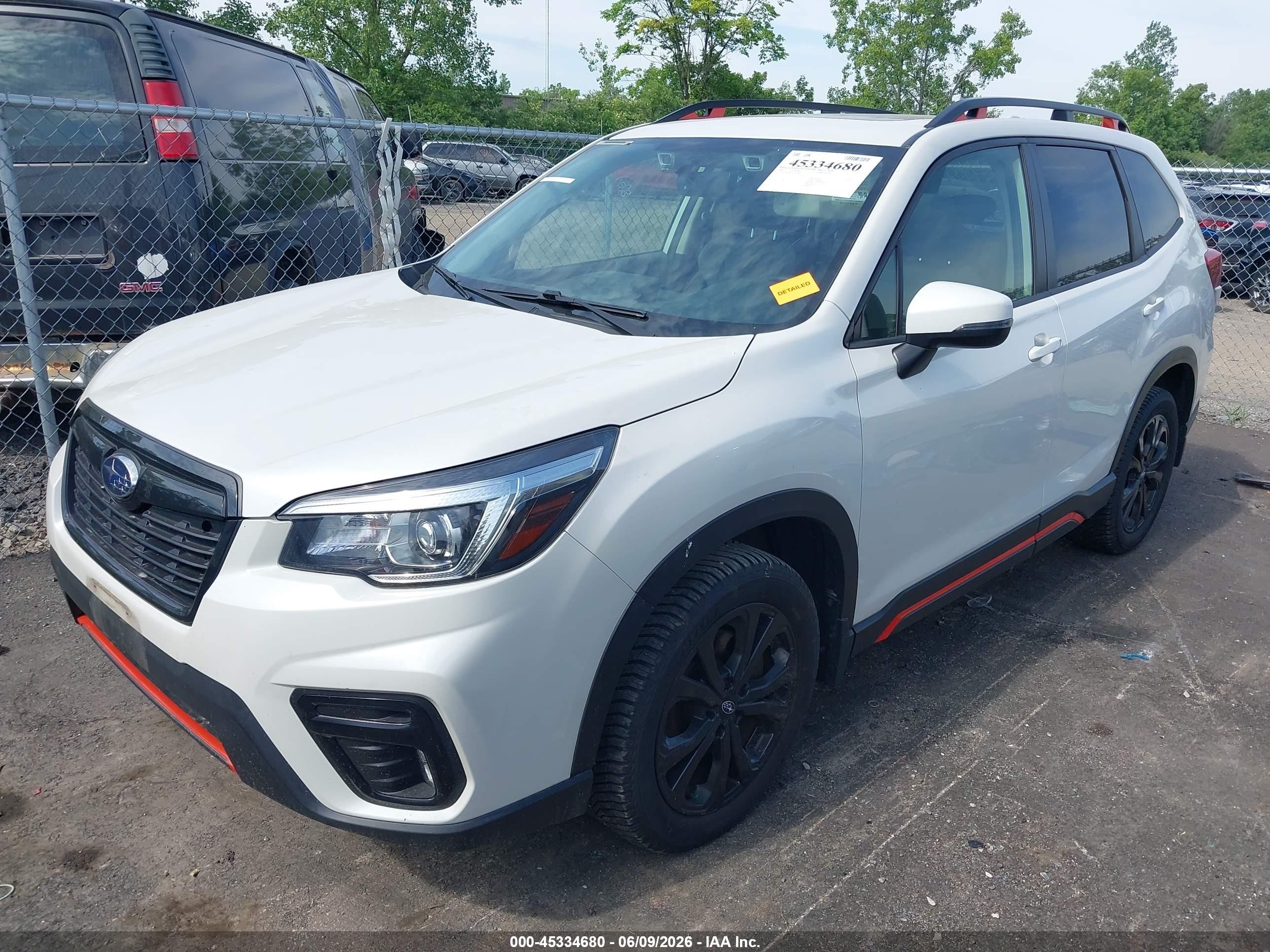 2020 Subaru Forester Sport White vin: JF2SKAMC1LH432682