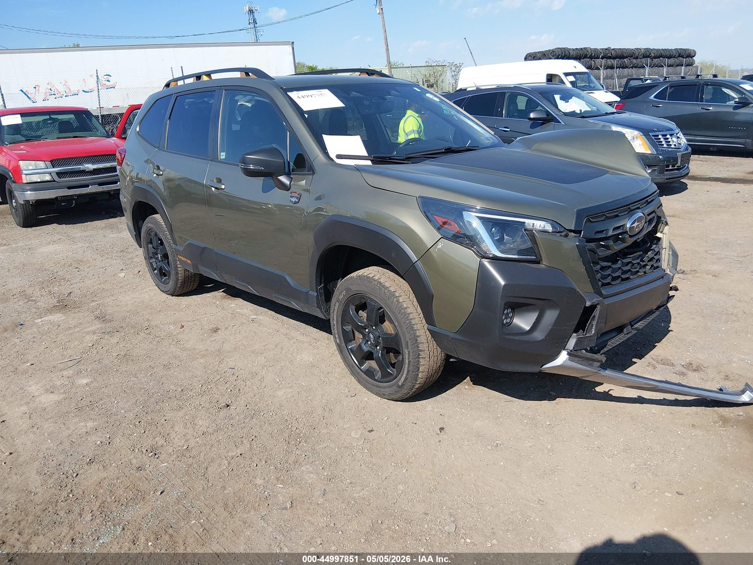 2022 Subaru Forester Wilderness Зеленый vin: JF2SKAMC4NH515719
