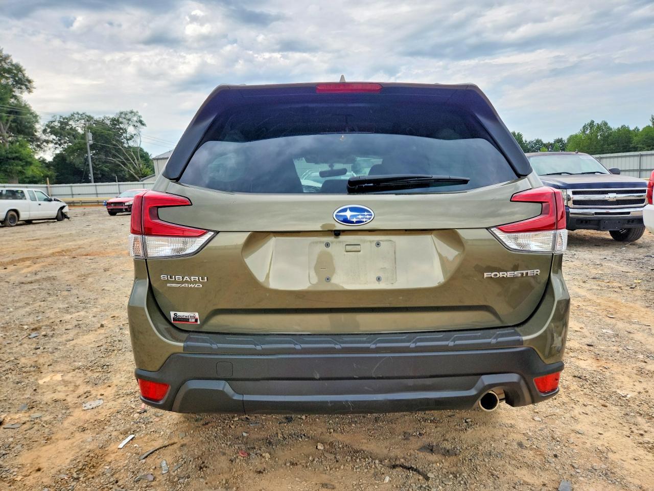 2023 Subaru Forester Limited Green vin: JF2SKANC5PH477418