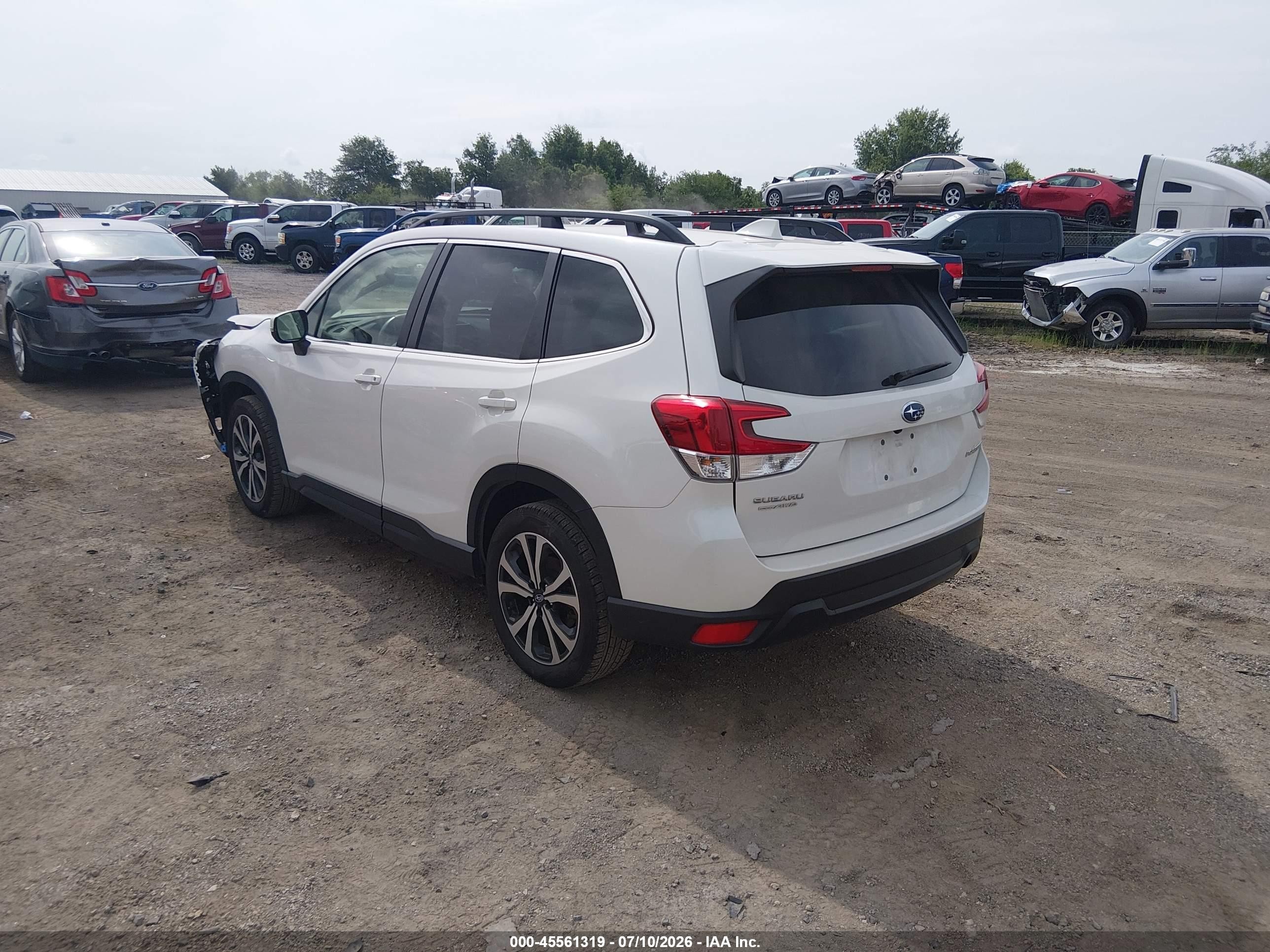 2023 Subaru Forester Limited White vin: JF2SKANC6PH440426