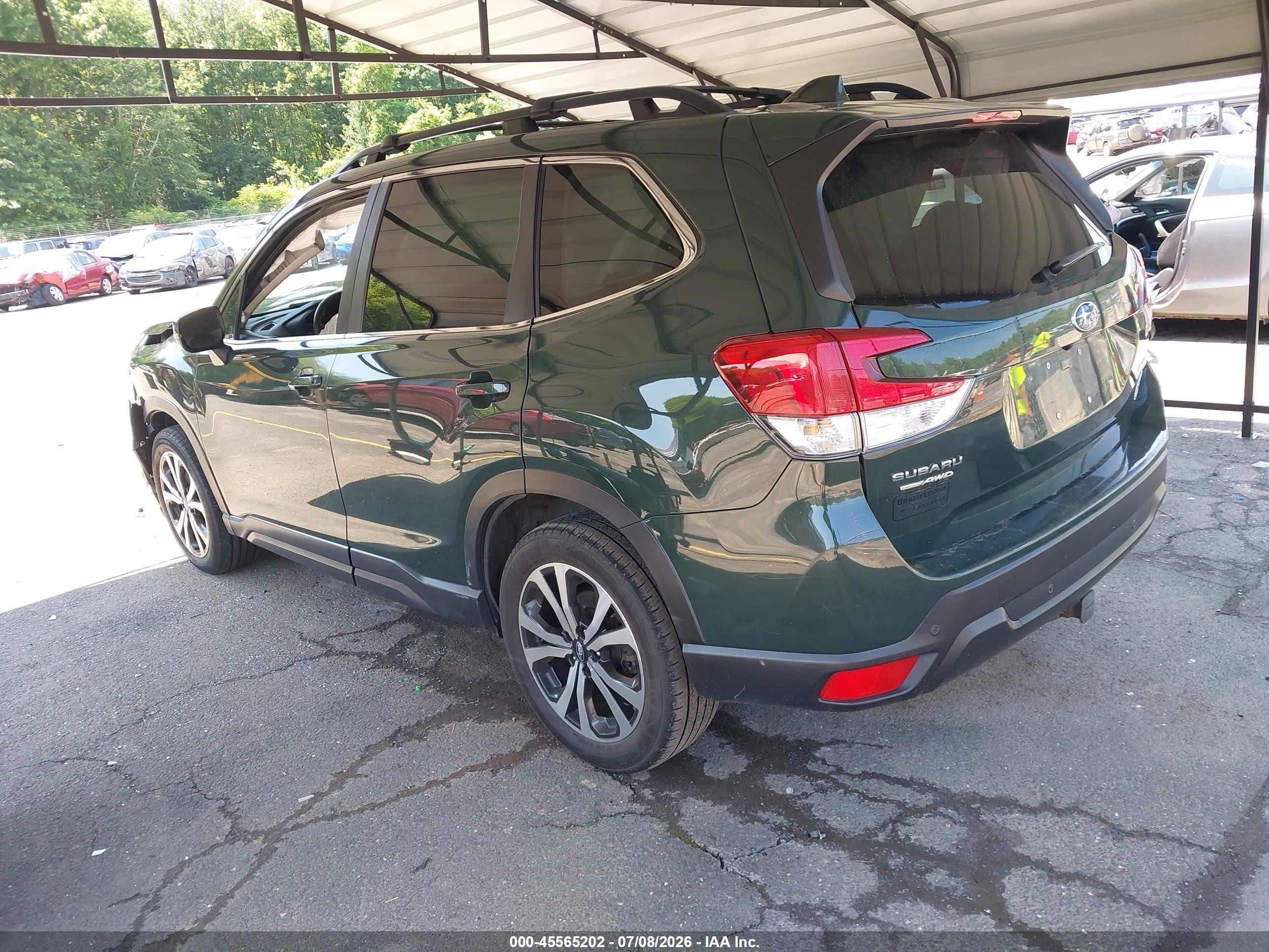 2022 Subaru Forester Limited Green vin: JF2SKAPC5NH458474
