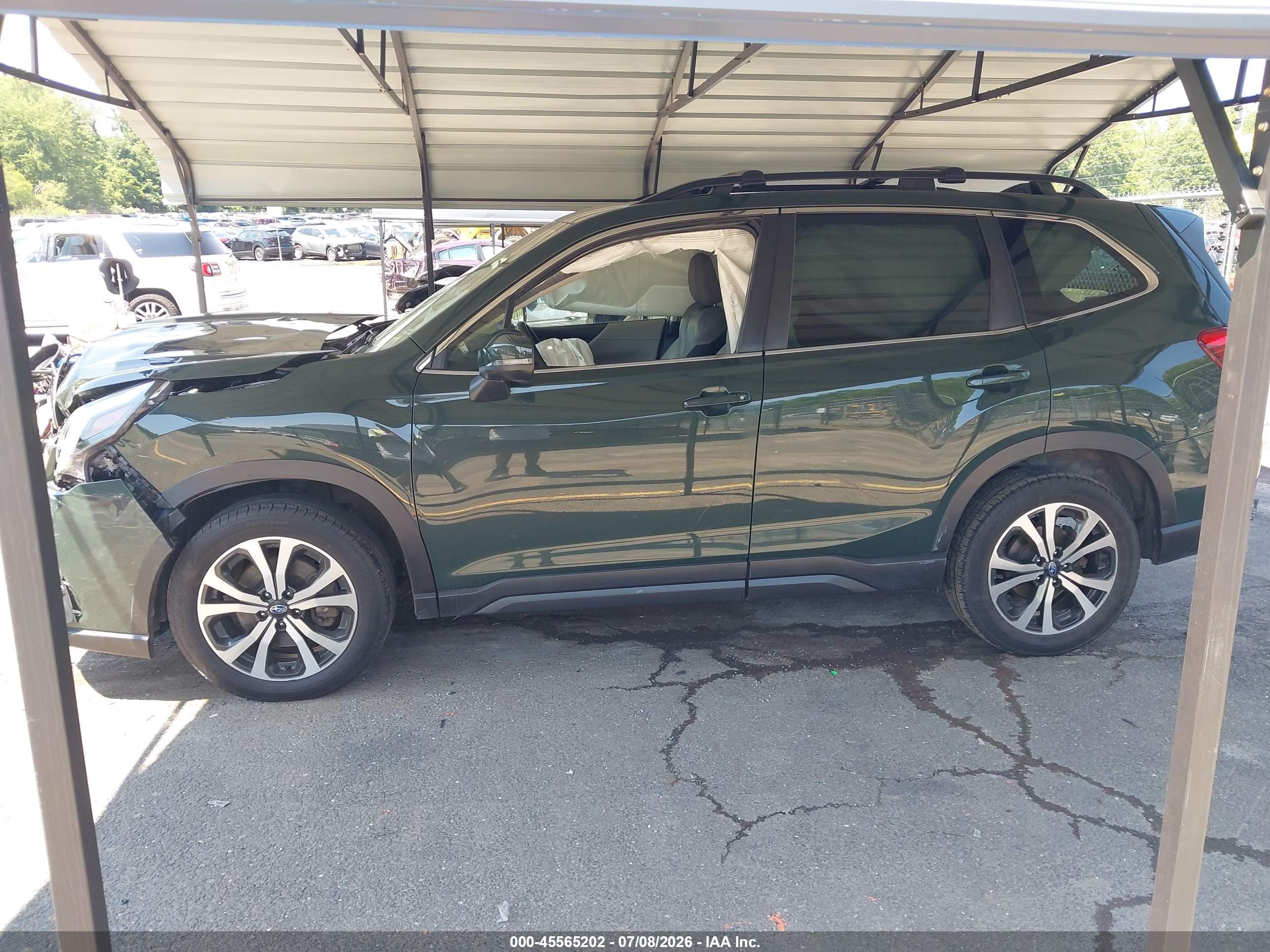 2022 Subaru Forester Limited Green vin: JF2SKAPC5NH458474