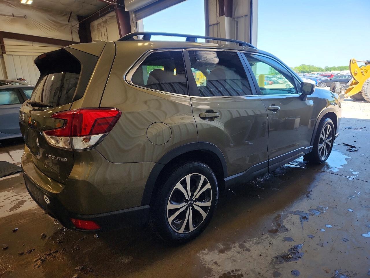 2023 Subaru Forester Limited Green vin: JF2SKAPC5PH484978