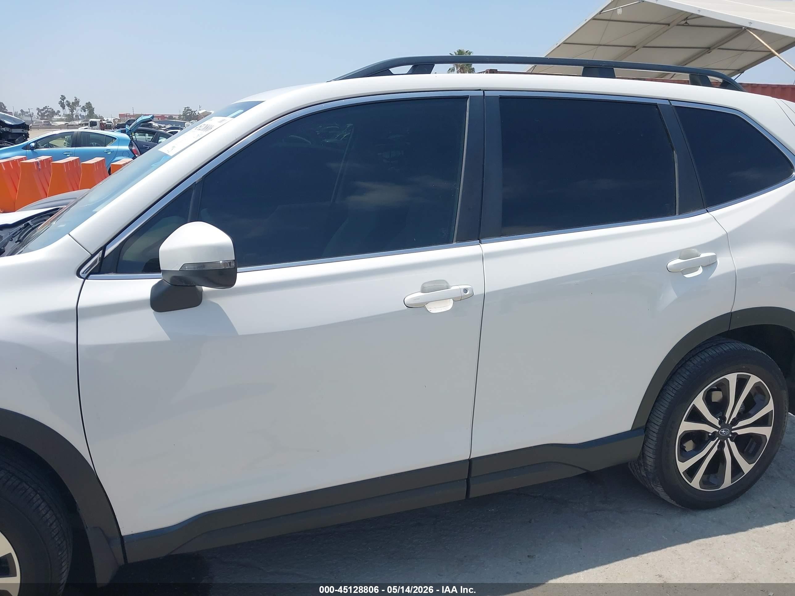 2023 Subaru Forester Limited White vin: JF2SKAPC7PH475876