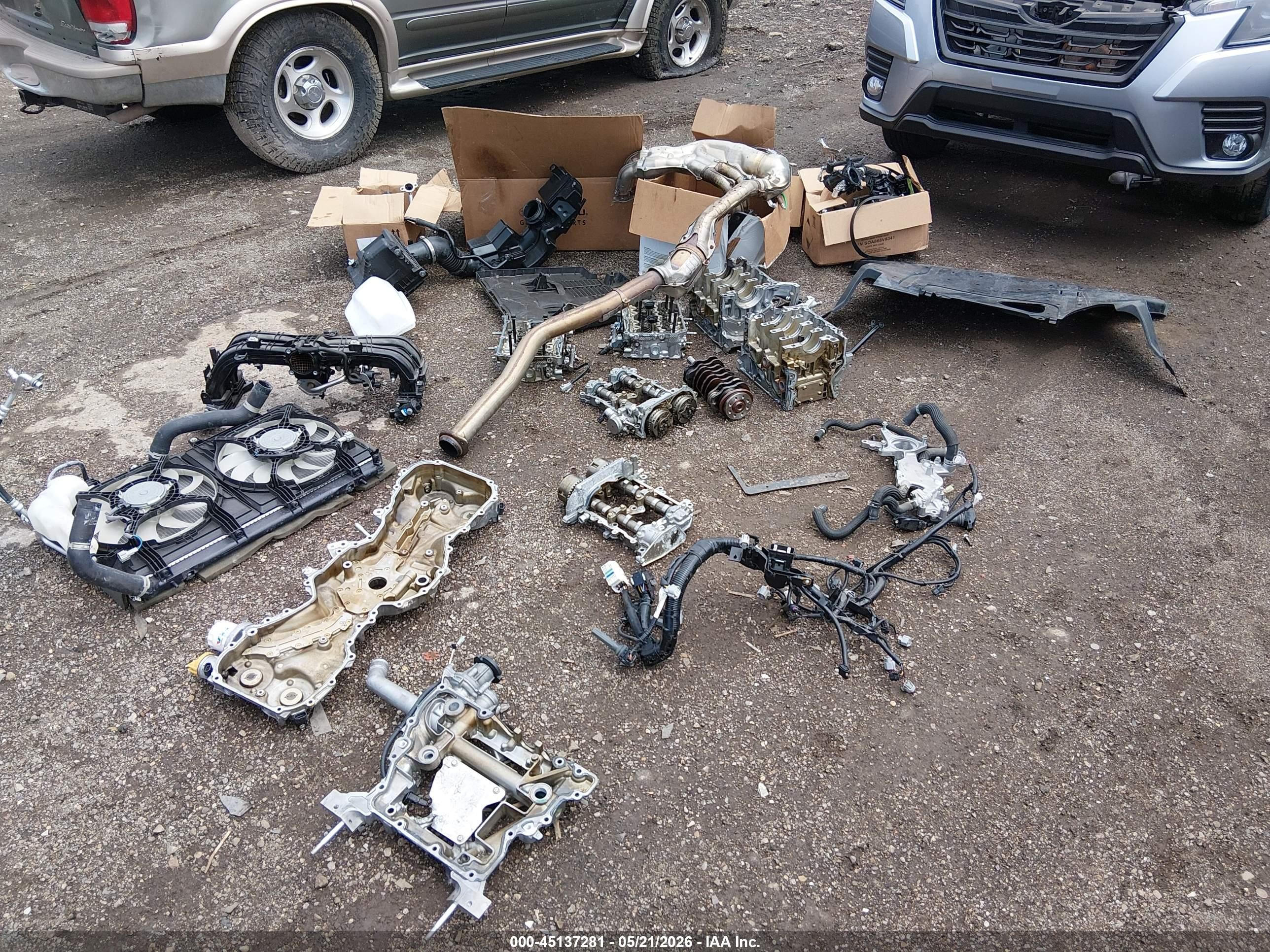 2023 Subaru Forester Limited Silver vin: JF2SKAPC9PH430082