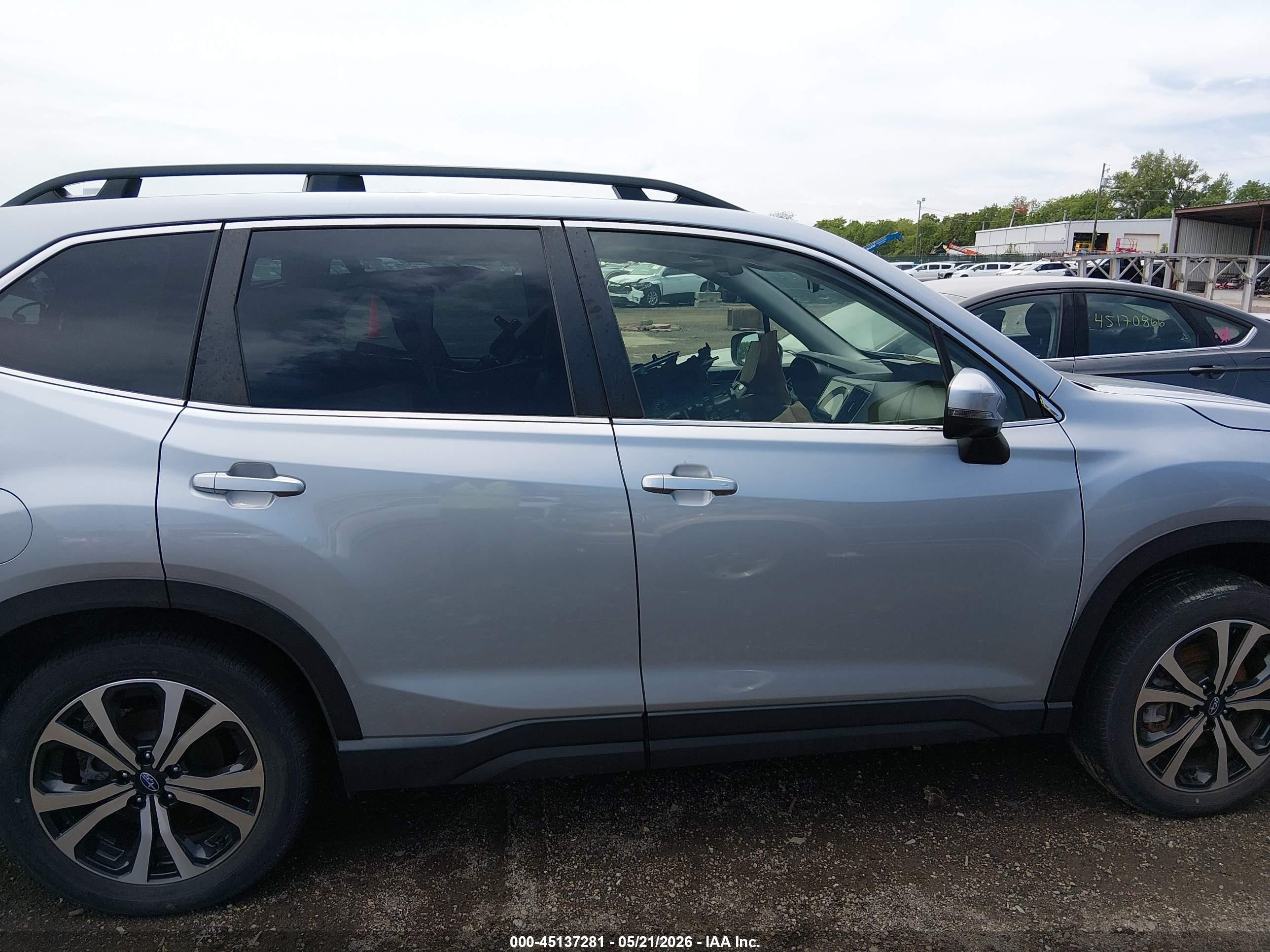 2023 Subaru Forester Limited Silver vin: JF2SKAPC9PH430082